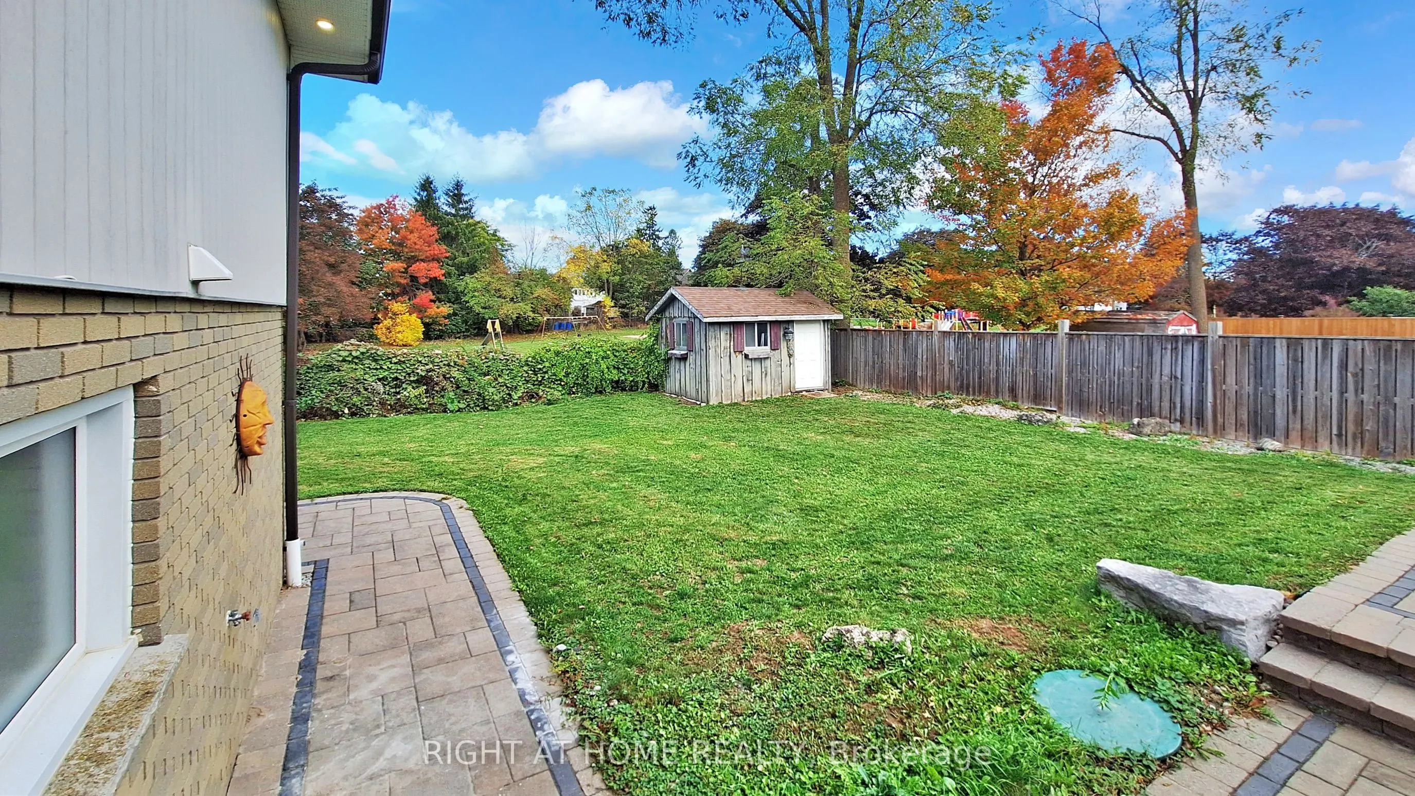 5 Glendale Avenue
