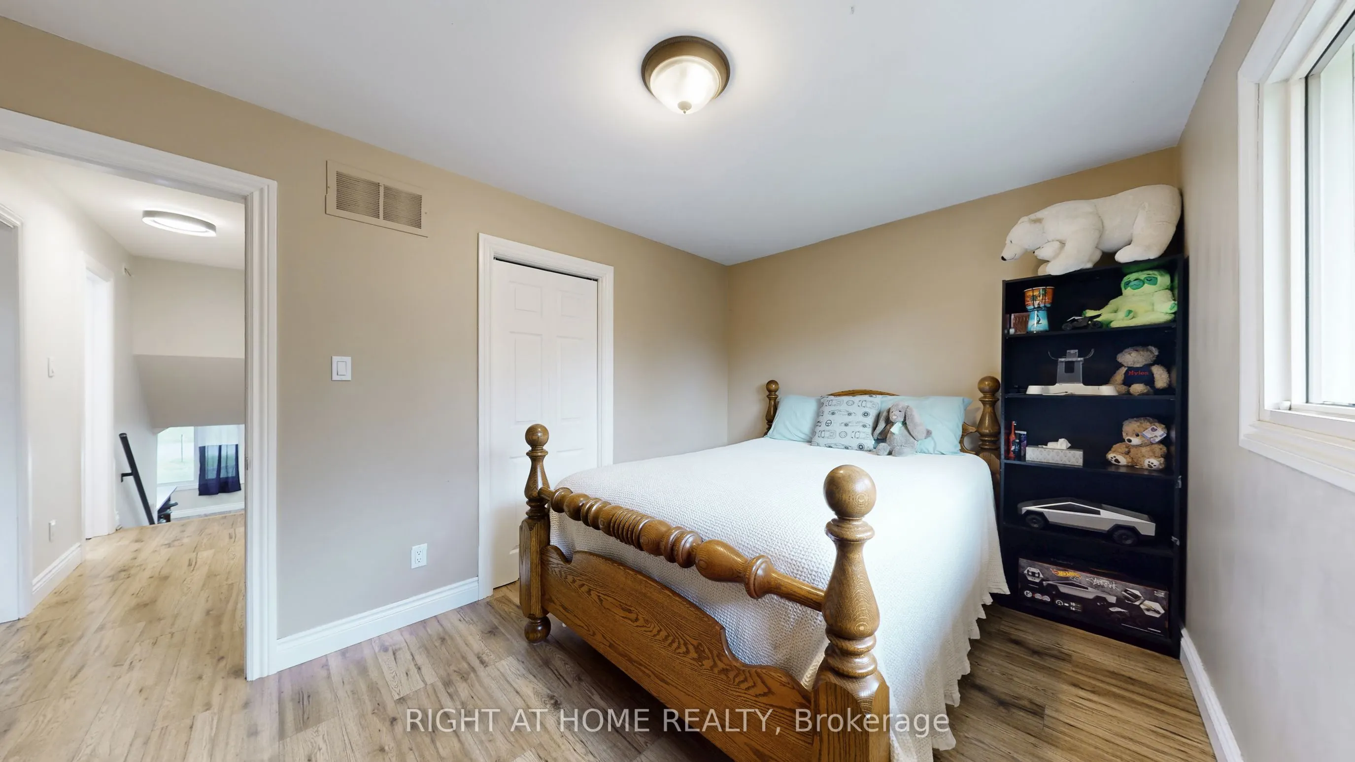 5 Glendale Avenue