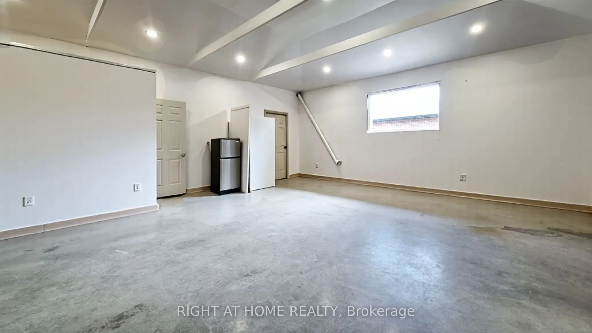 5 Glendale Avenue
