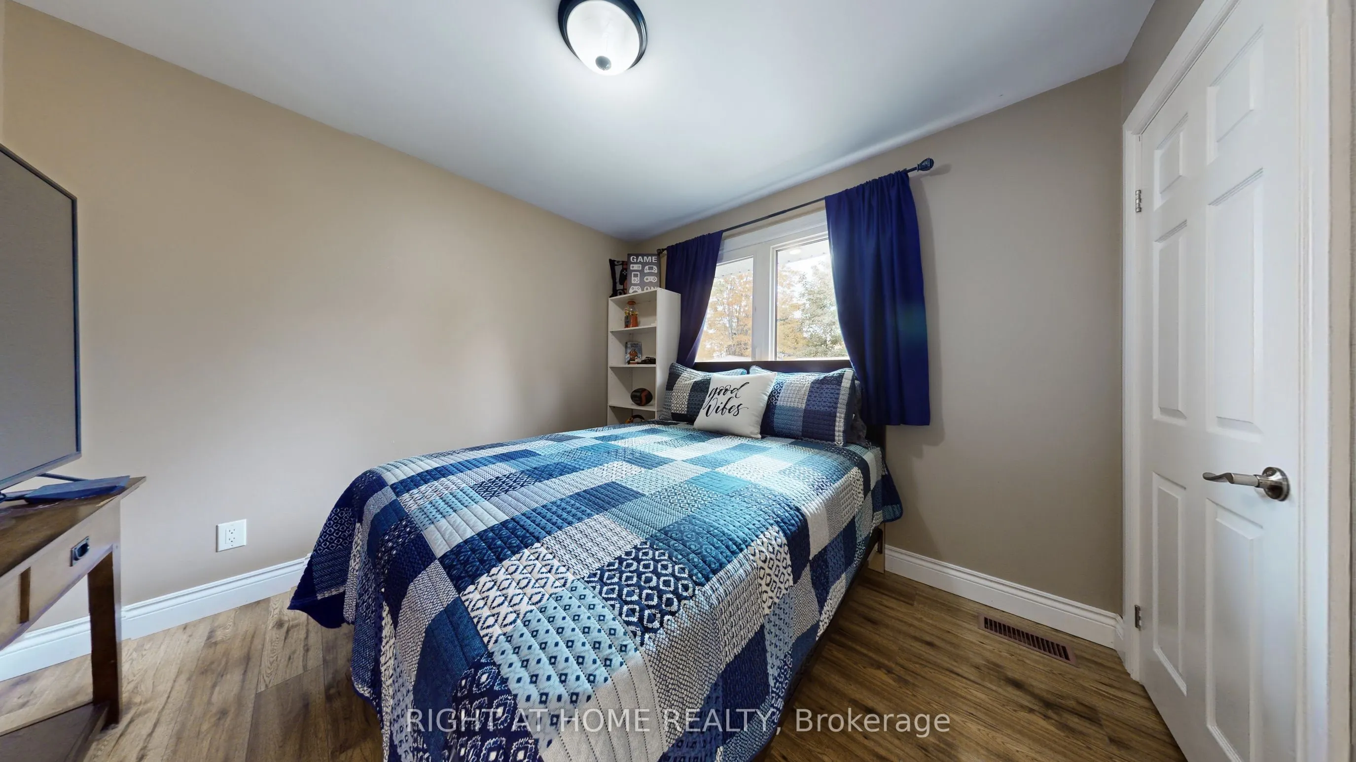 5 Glendale Avenue
