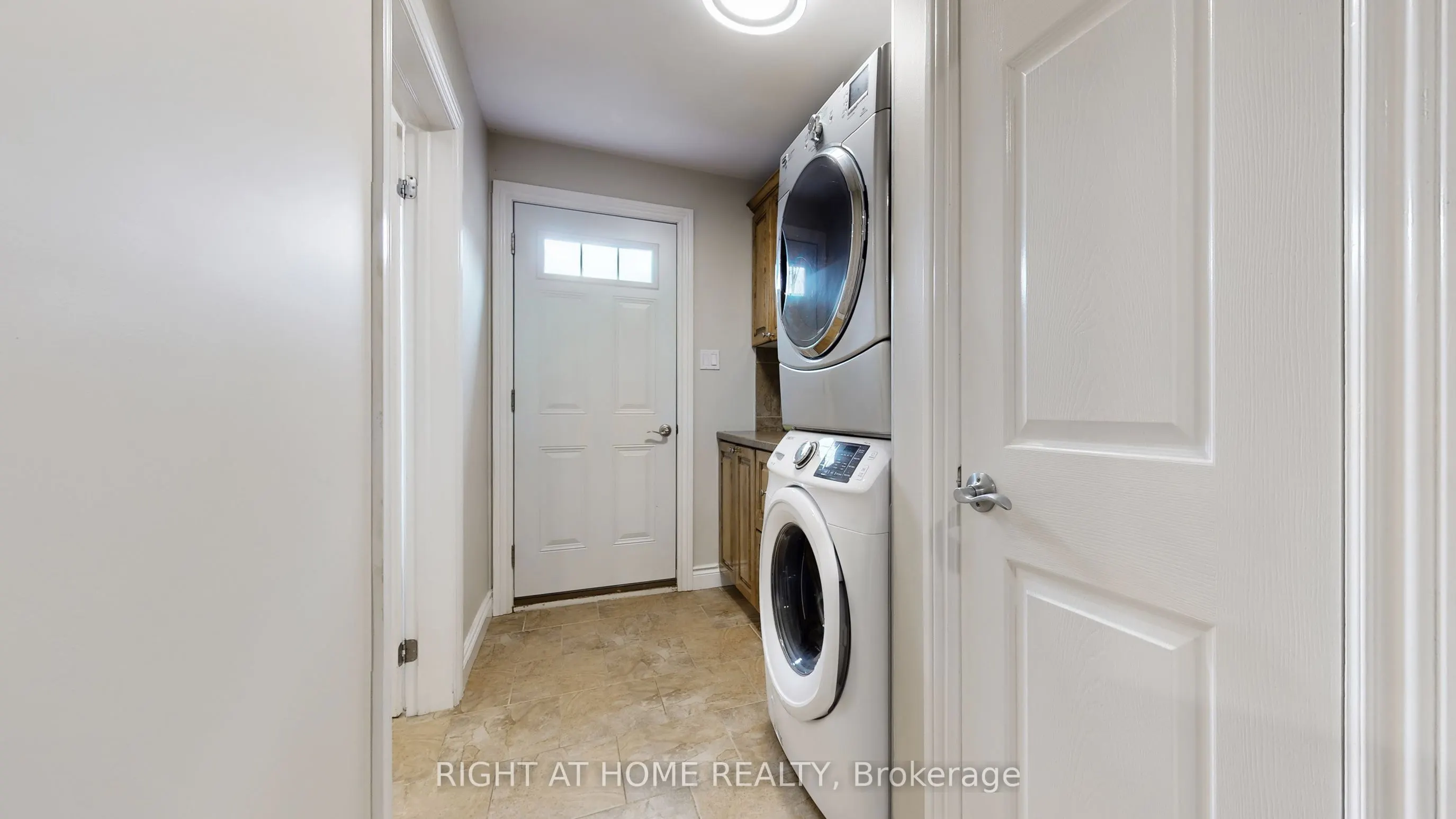 5 Glendale Avenue