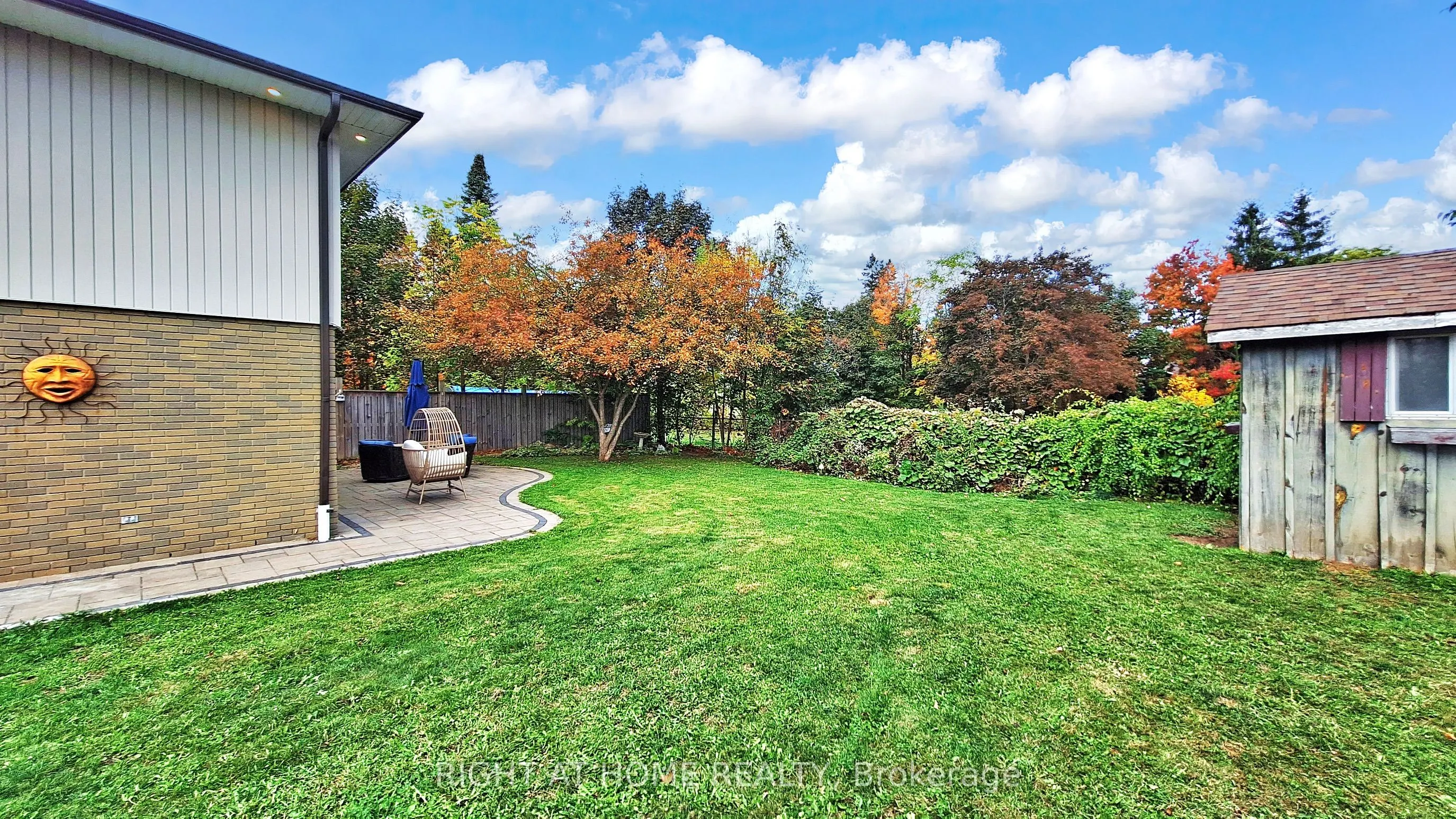 5 Glendale Avenue