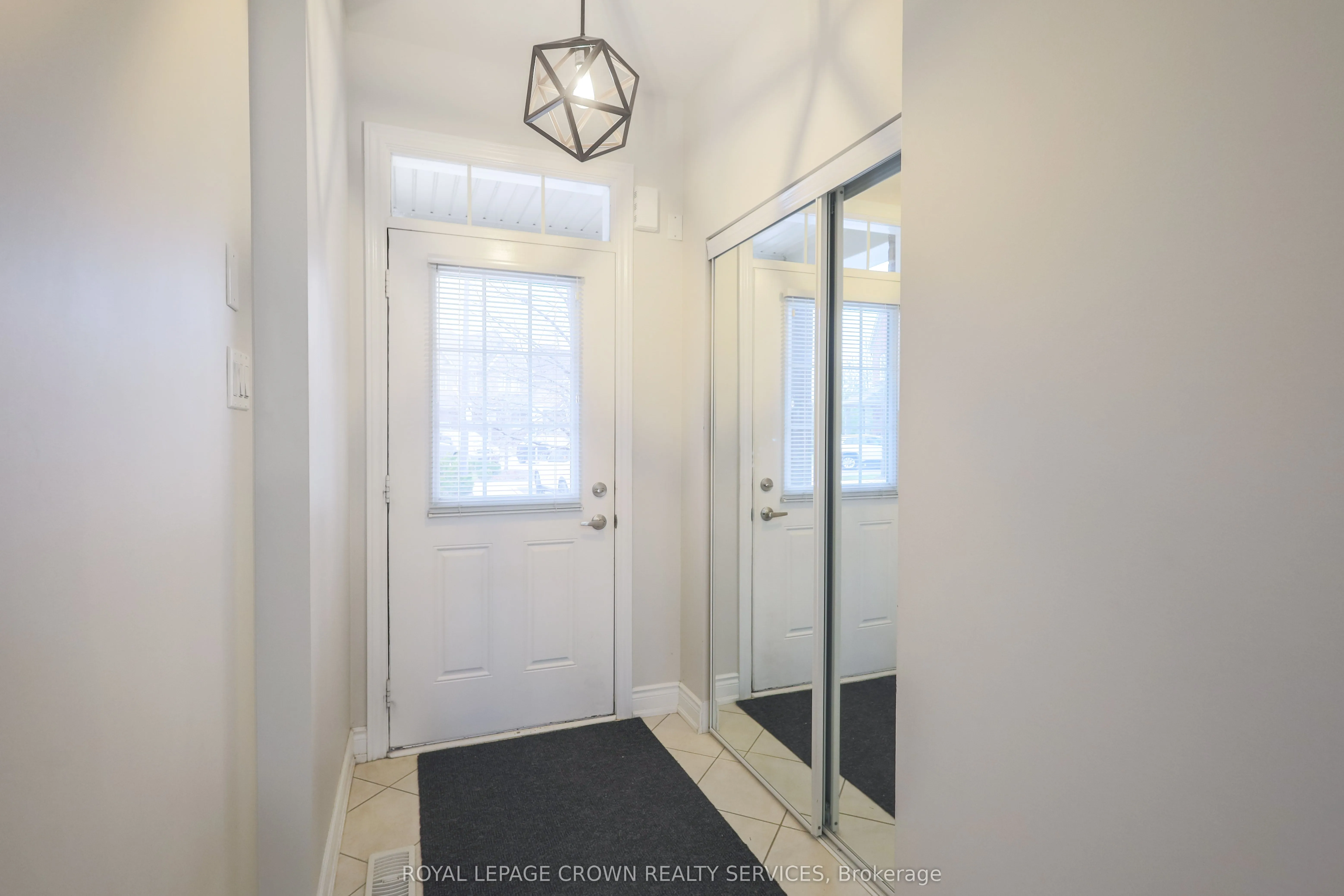 686 Wendy Culbert Crescent, #5
