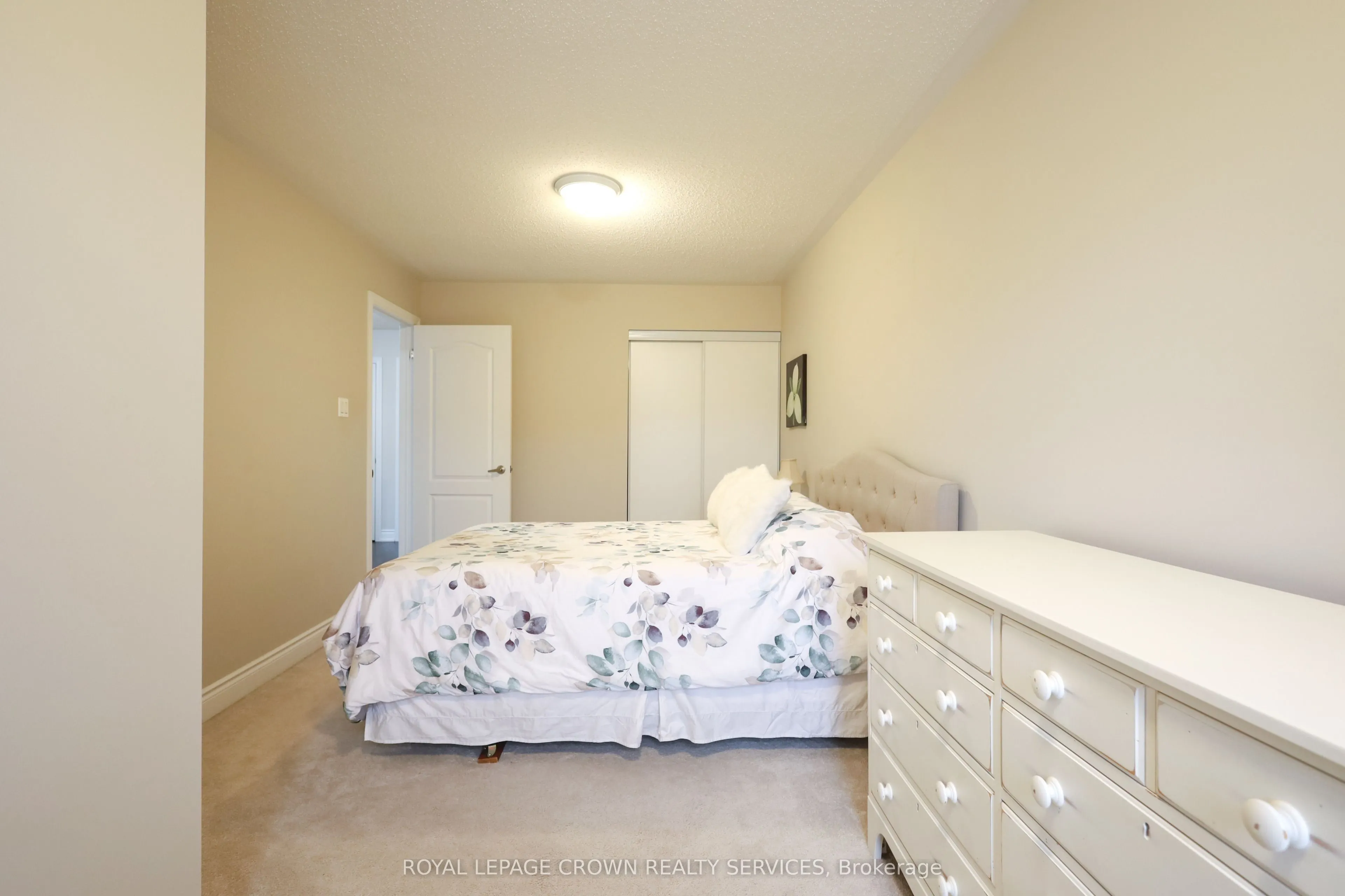 686 Wendy Culbert Crescent, #5