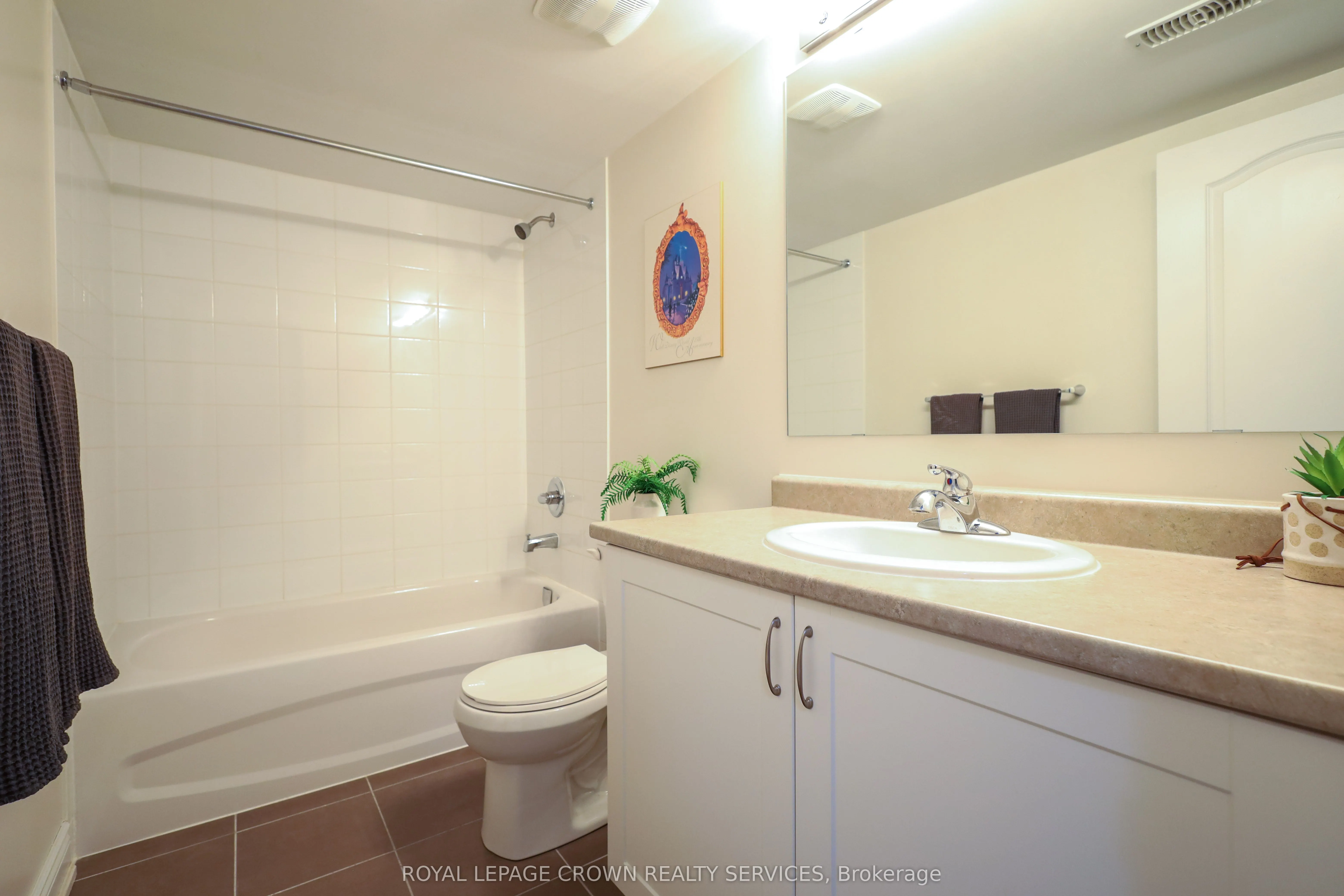 686 Wendy Culbert Crescent, #5