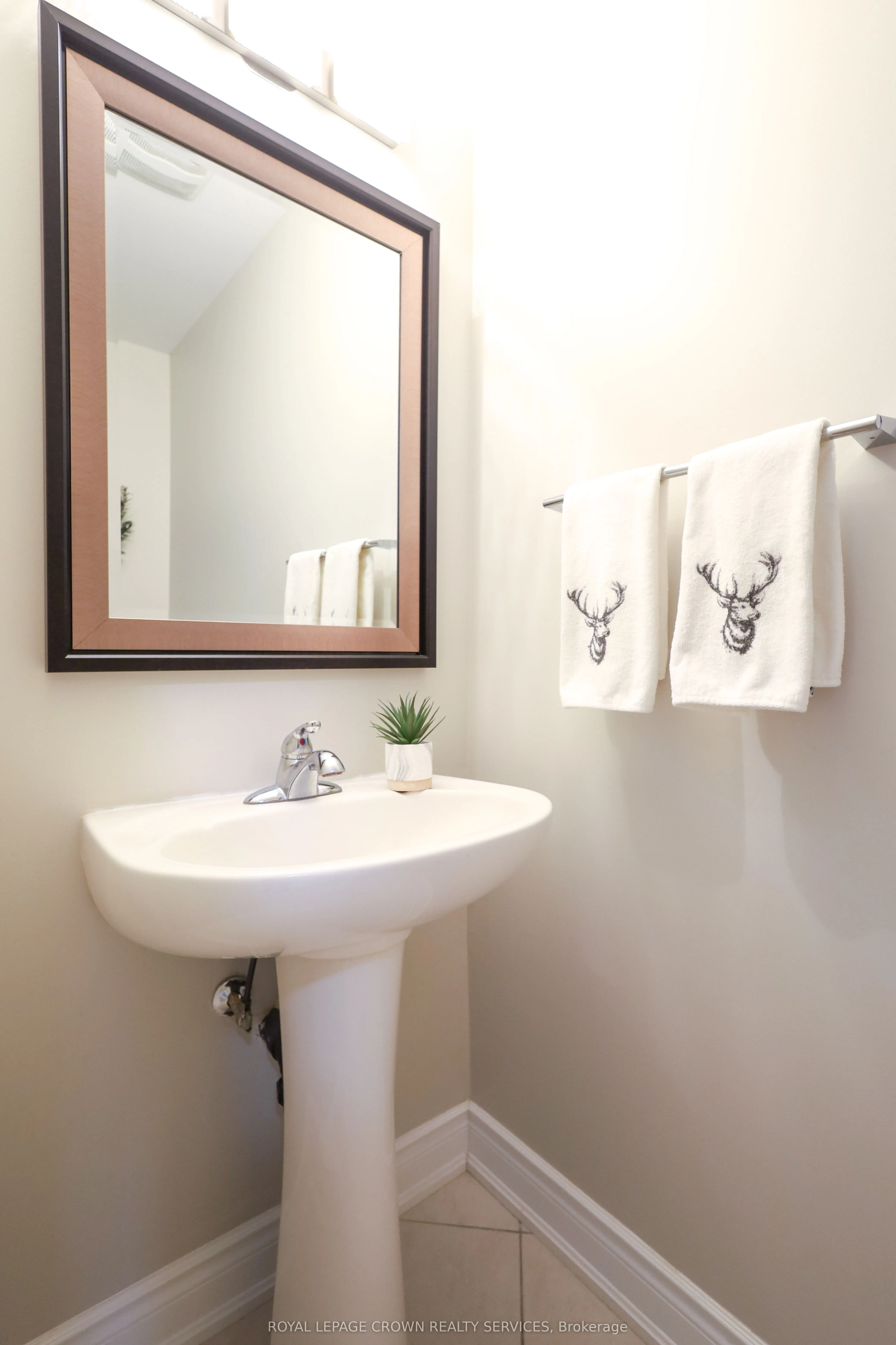 686 Wendy Culbert Crescent, #5