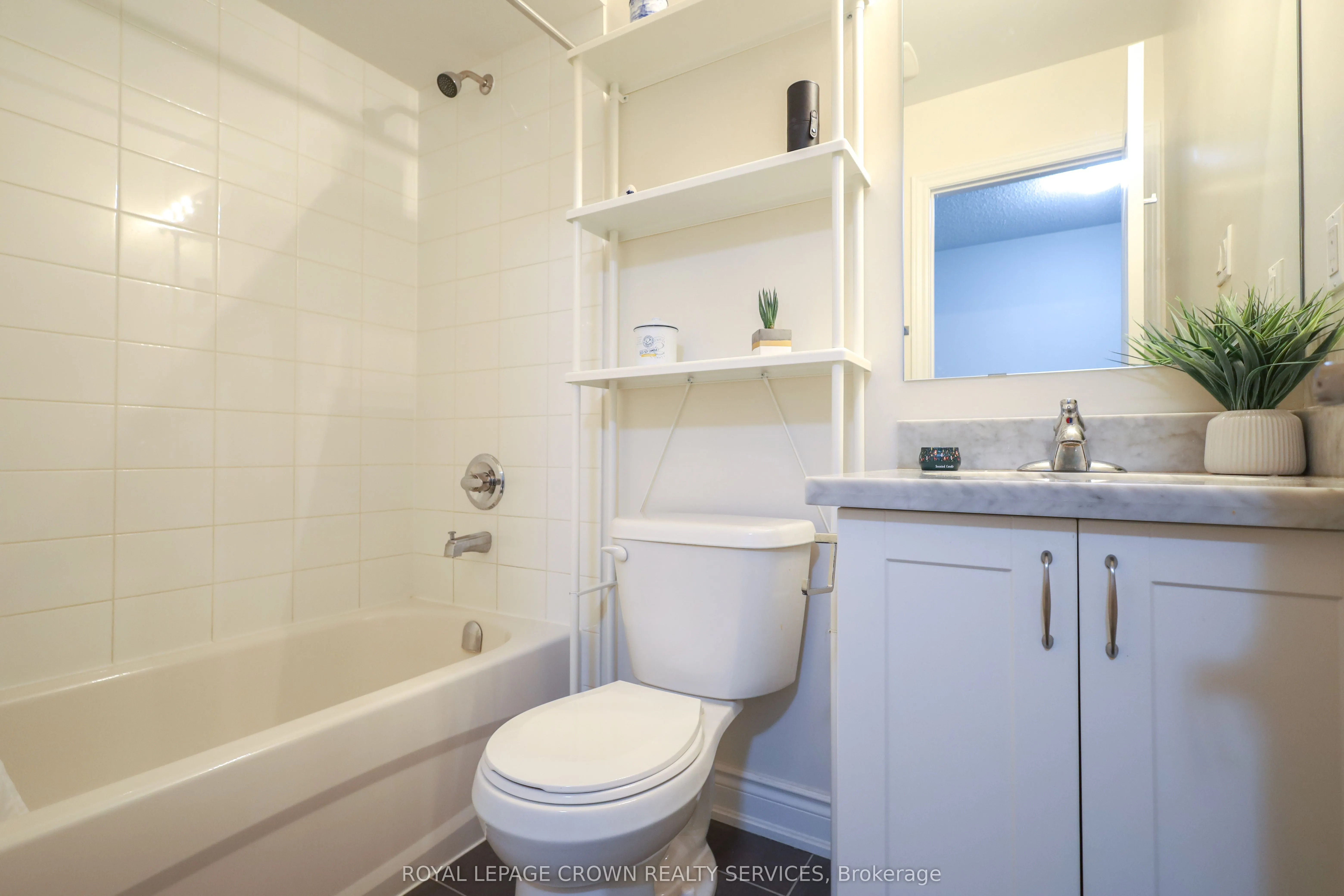 686 Wendy Culbert Crescent, #5