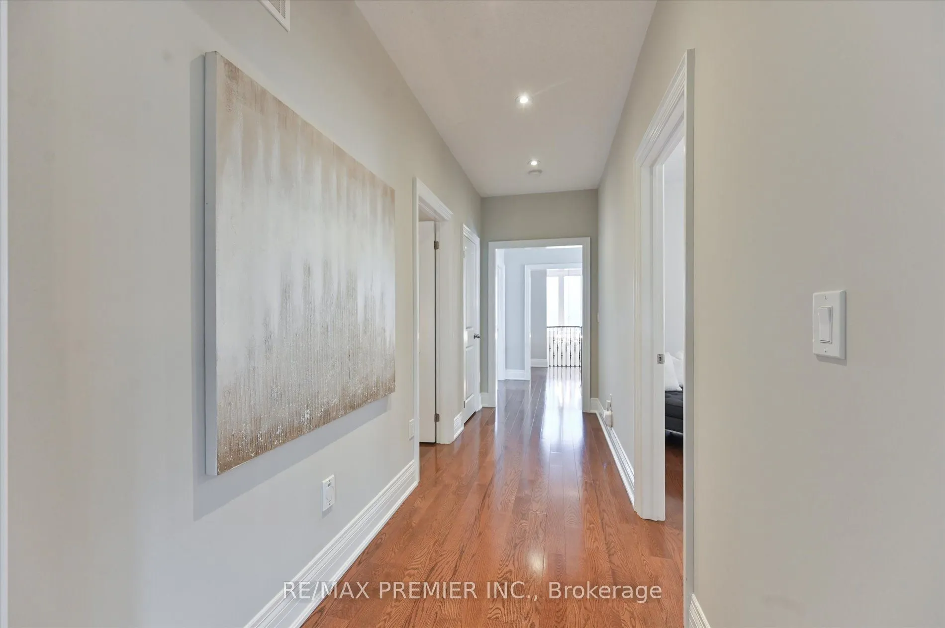 64 Heintzman Crescent