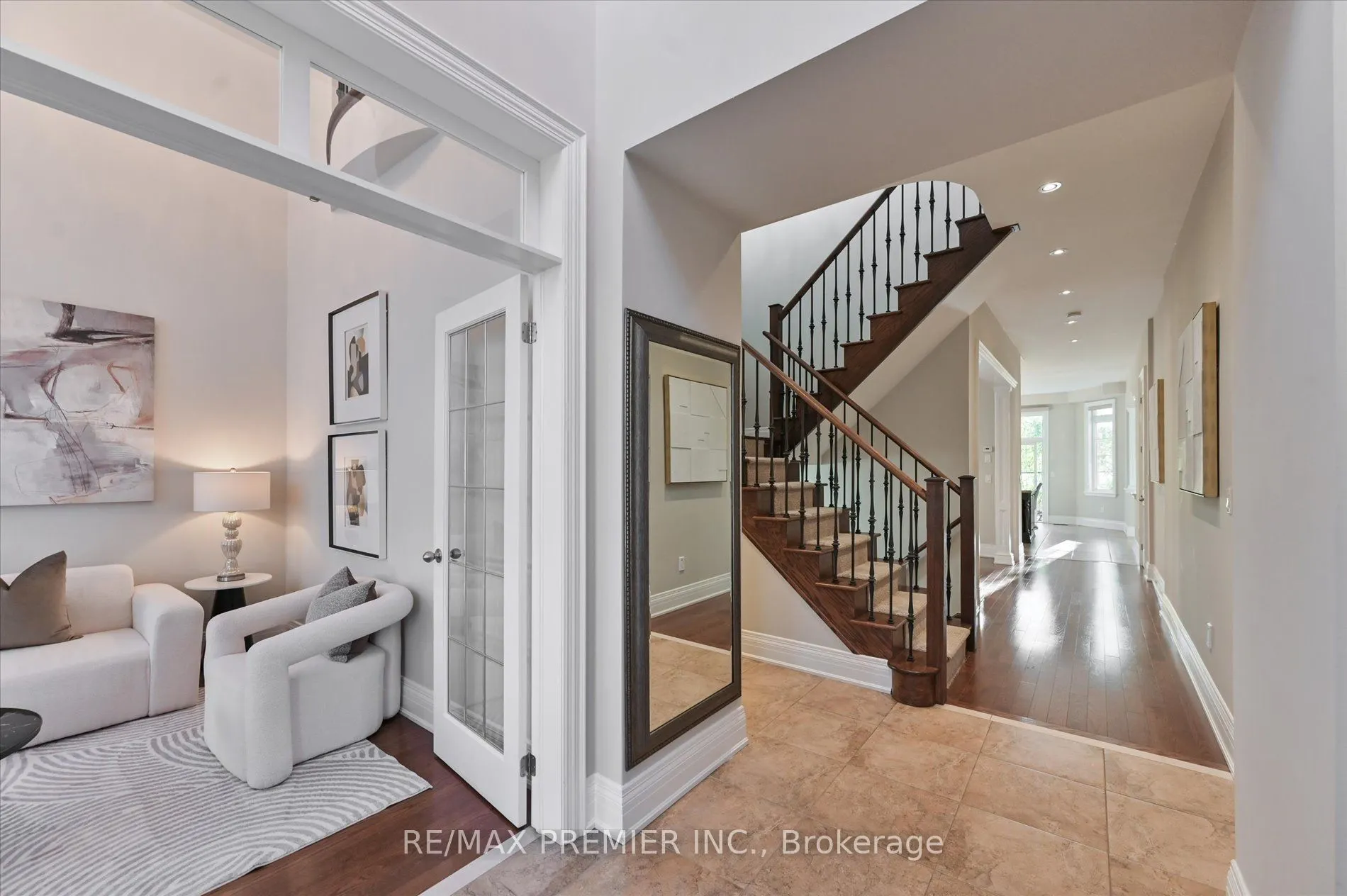 64 Heintzman Crescent