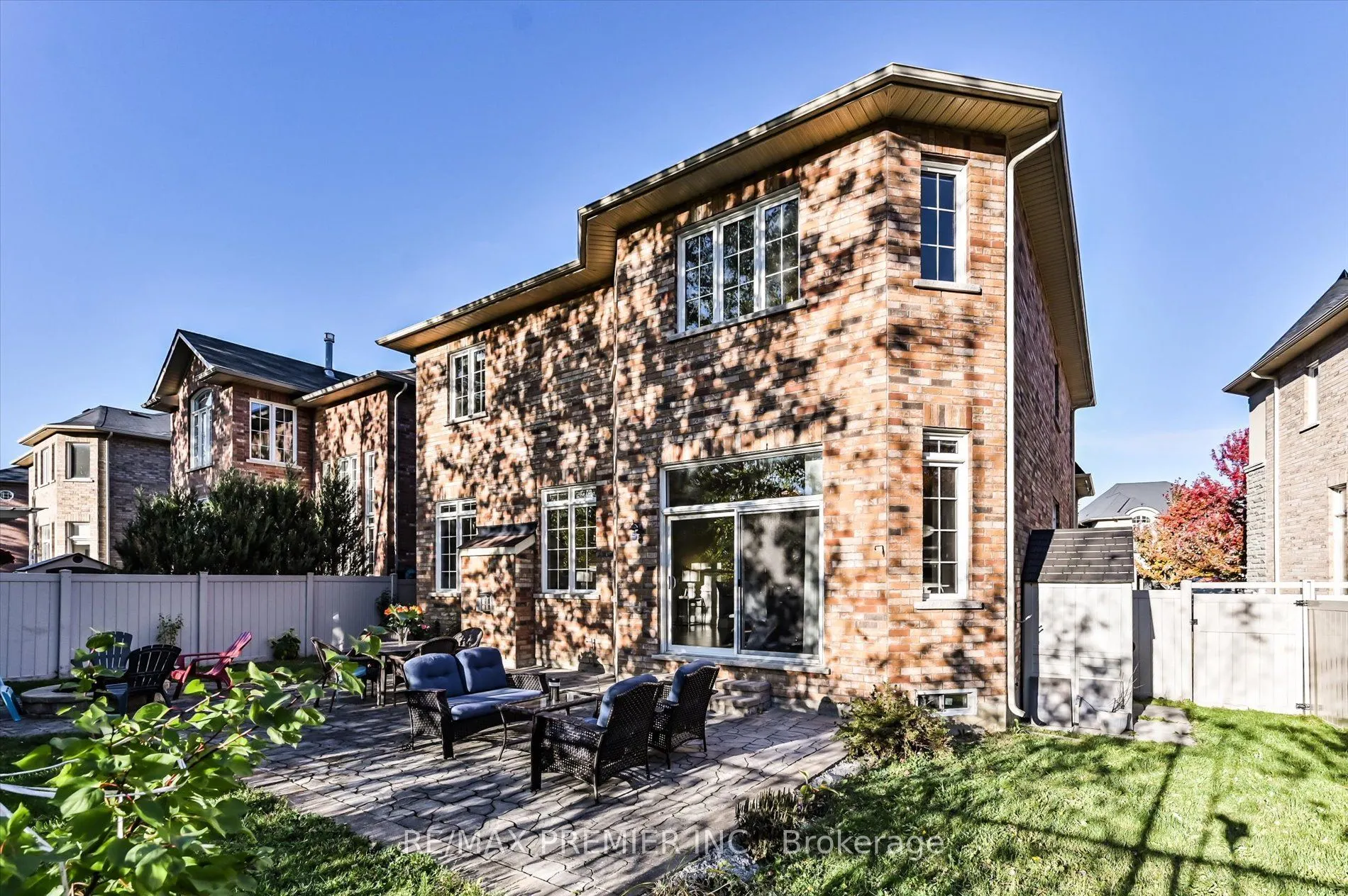 64 Heintzman Crescent