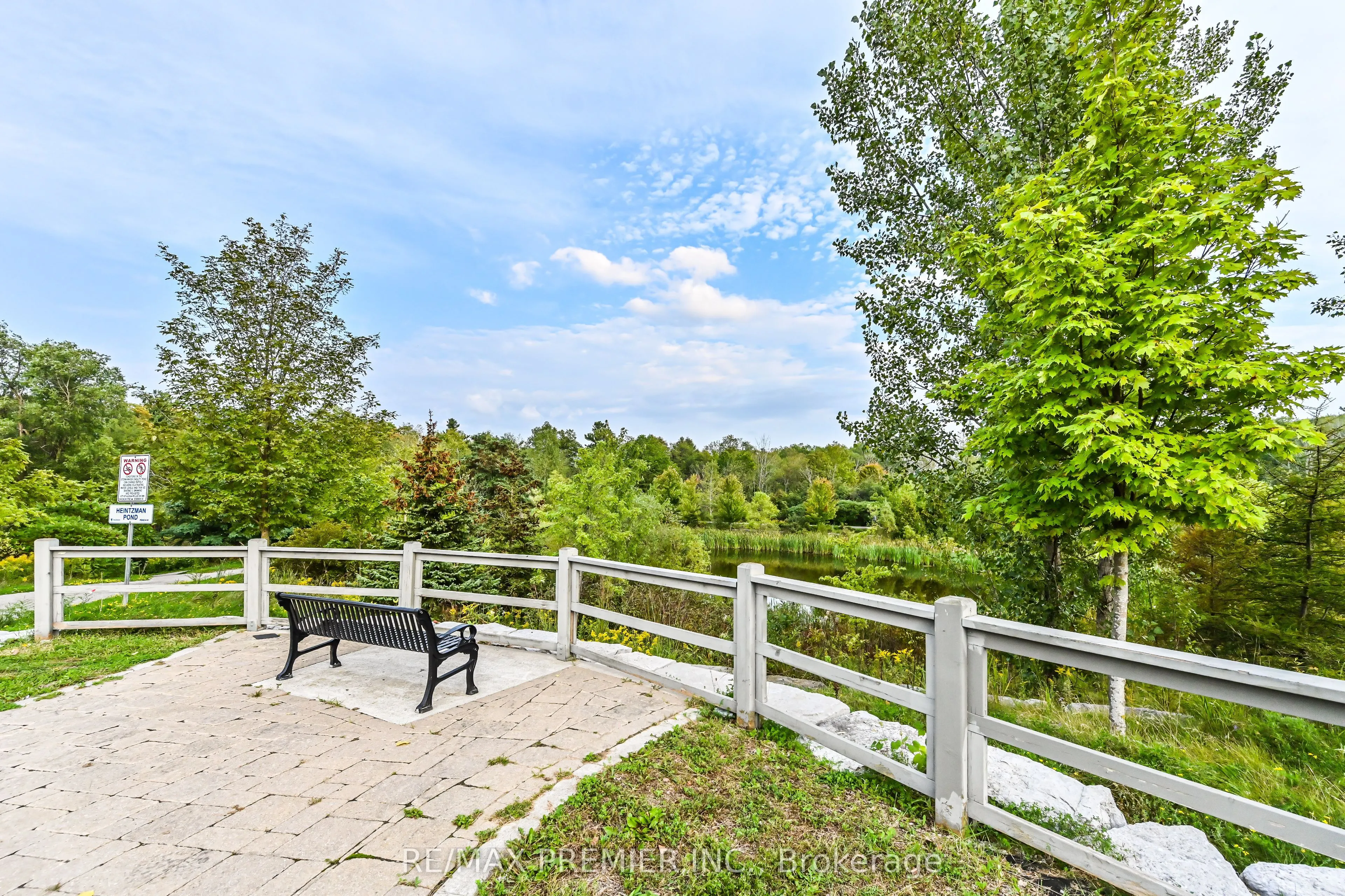 64 Heintzman Crescent