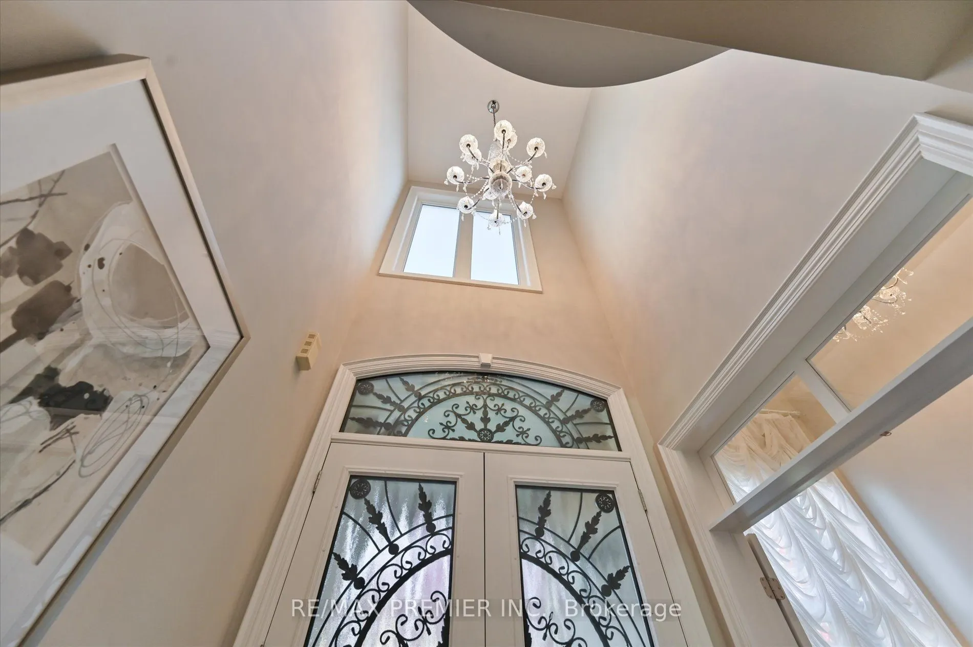 64 Heintzman Crescent