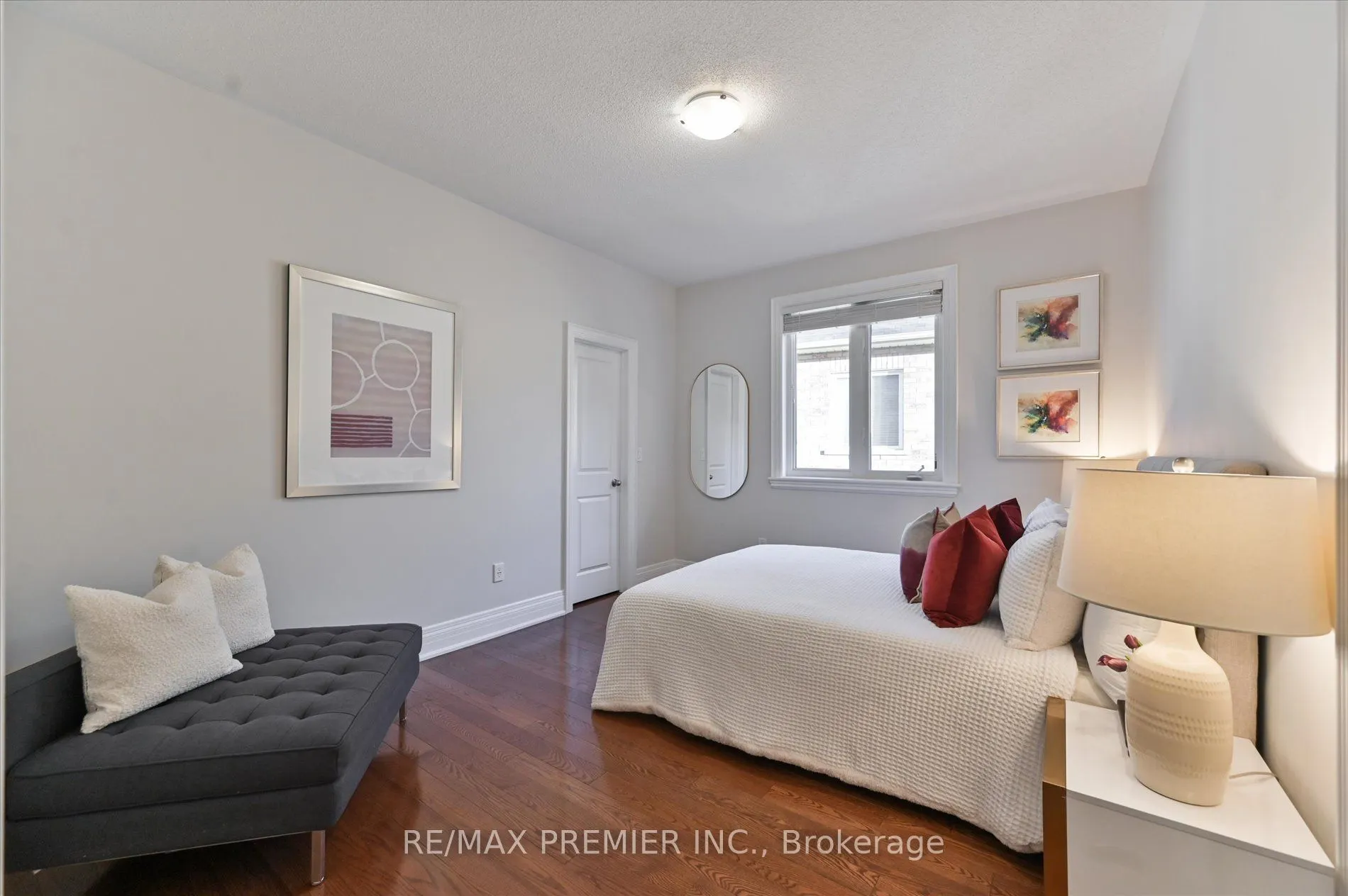 64 Heintzman Crescent