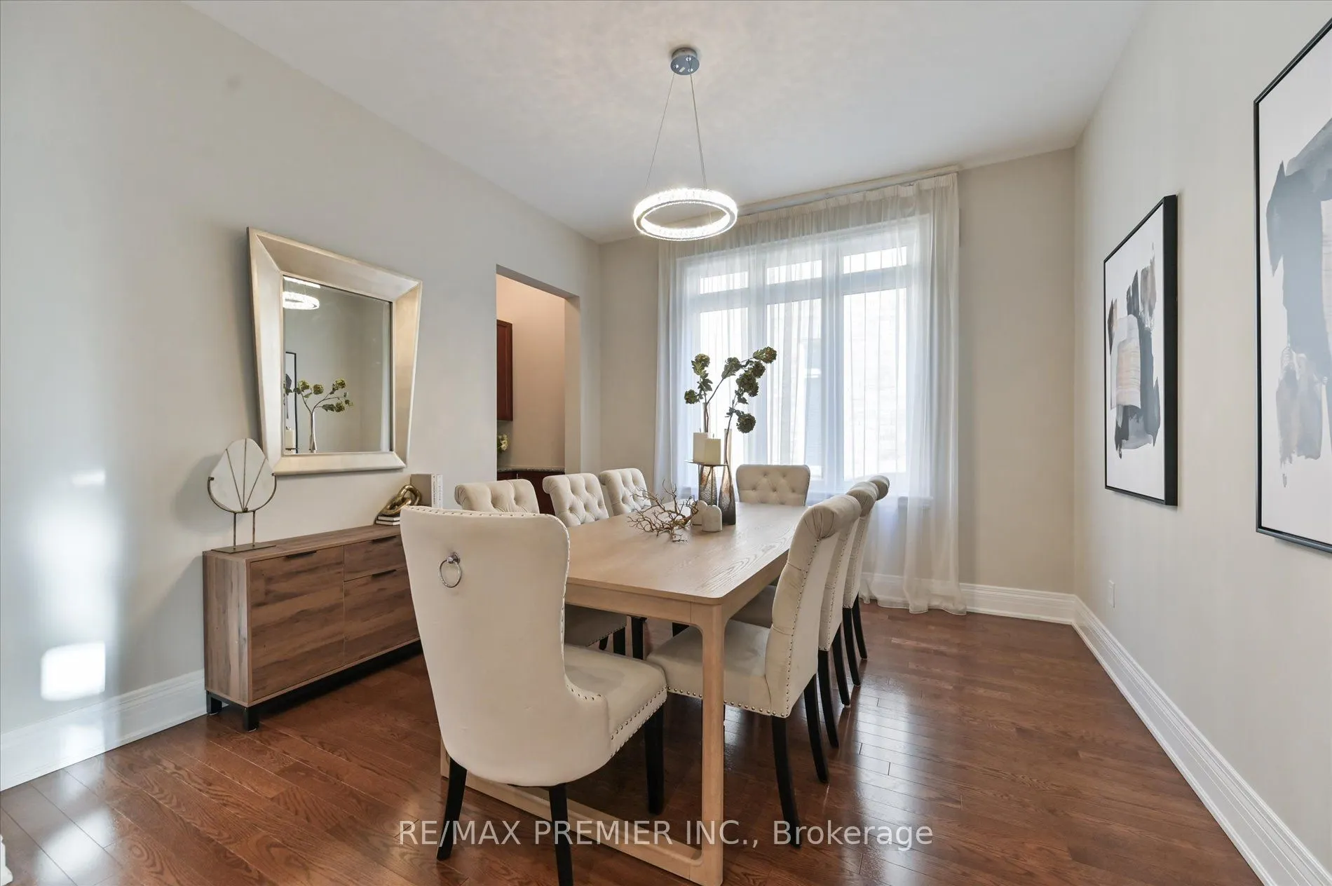 64 Heintzman Crescent