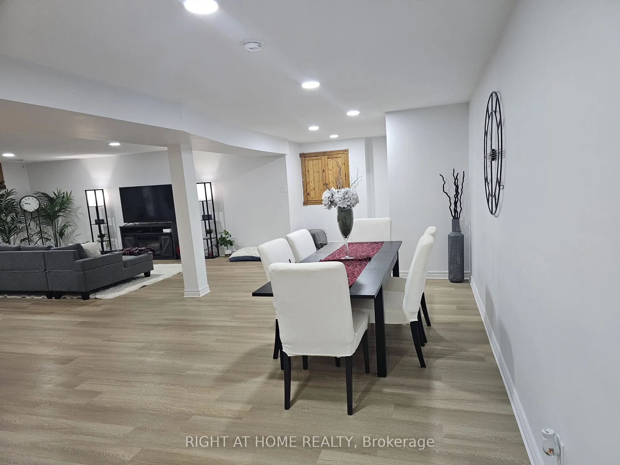 33 Country Heights Drive