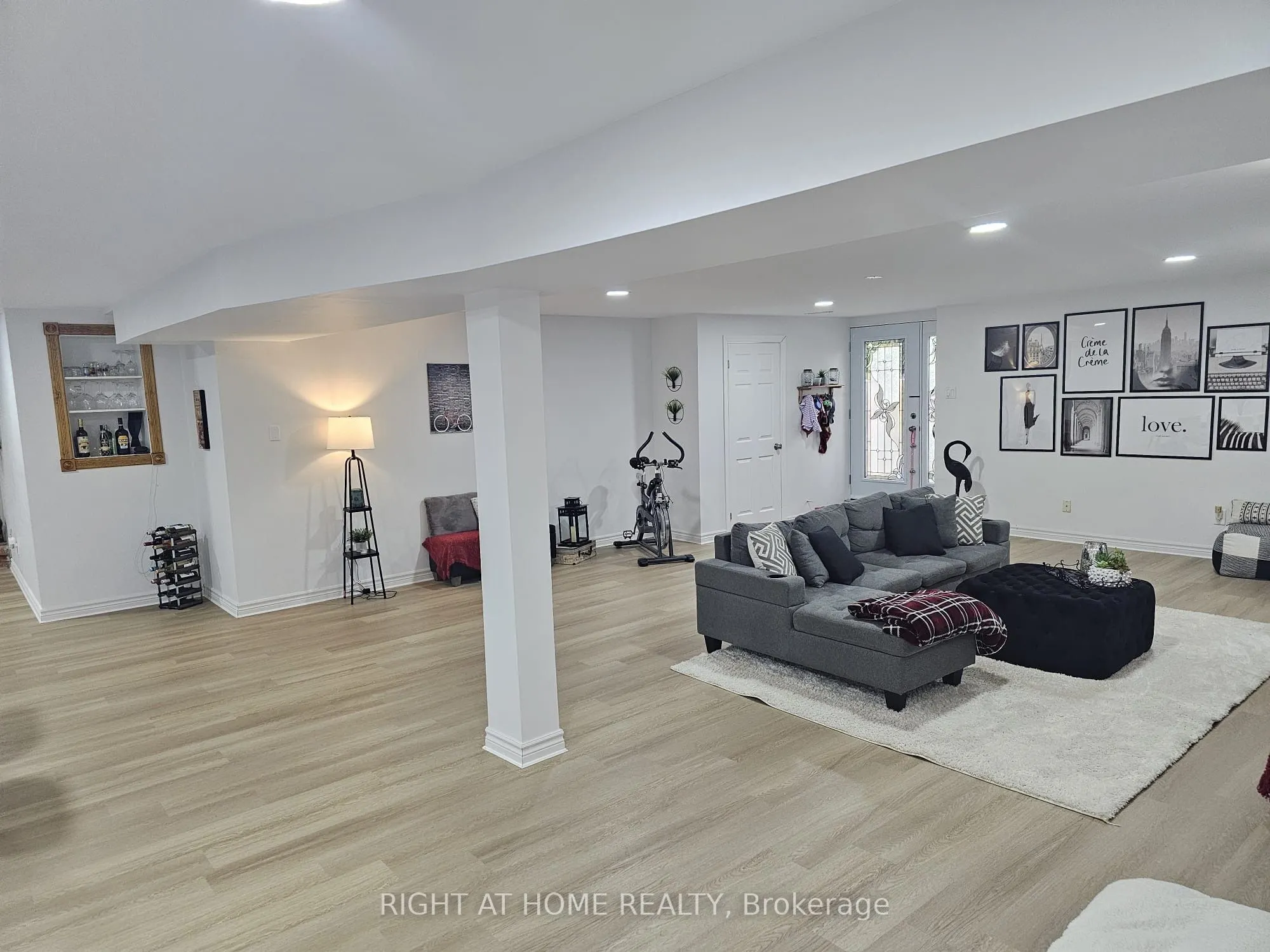 33 Country Heights Drive