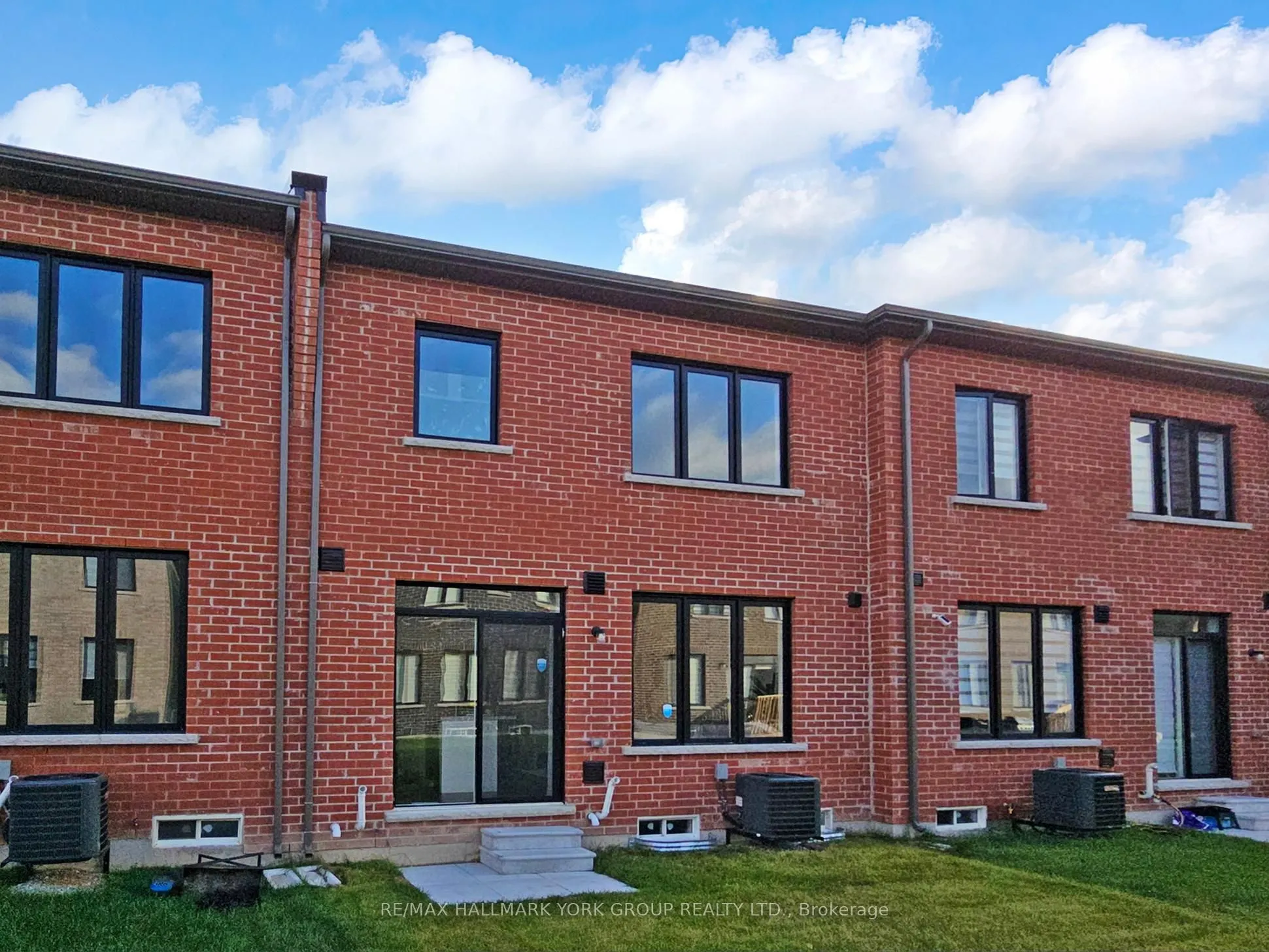 42 Blick Crescent