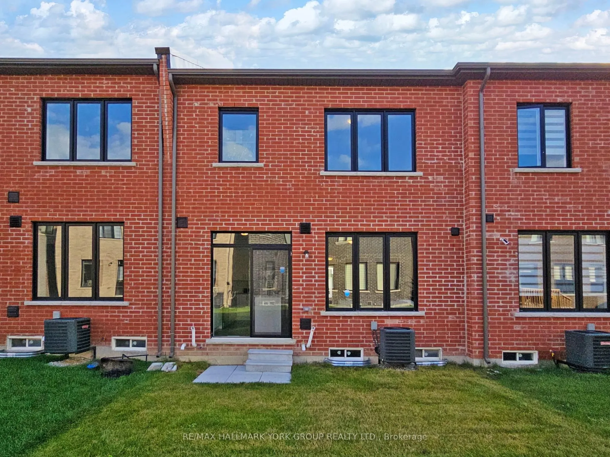 42 Blick Crescent