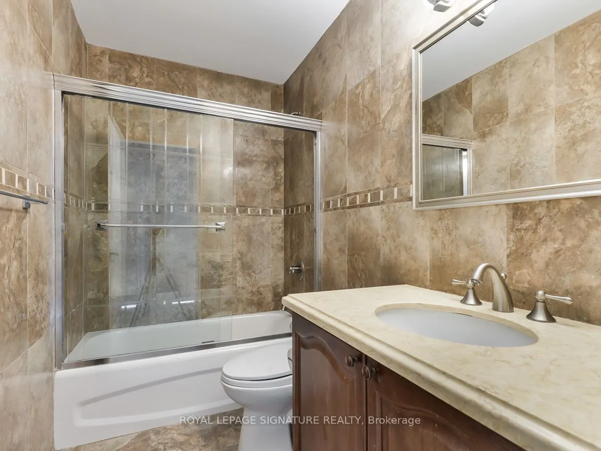 11121 Yonge Street, #Ph8