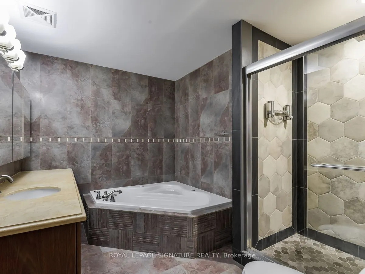 11121 Yonge Street, #Ph8