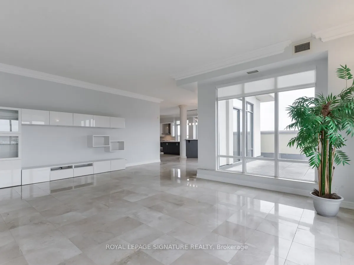 11121 Yonge Street, #Ph8