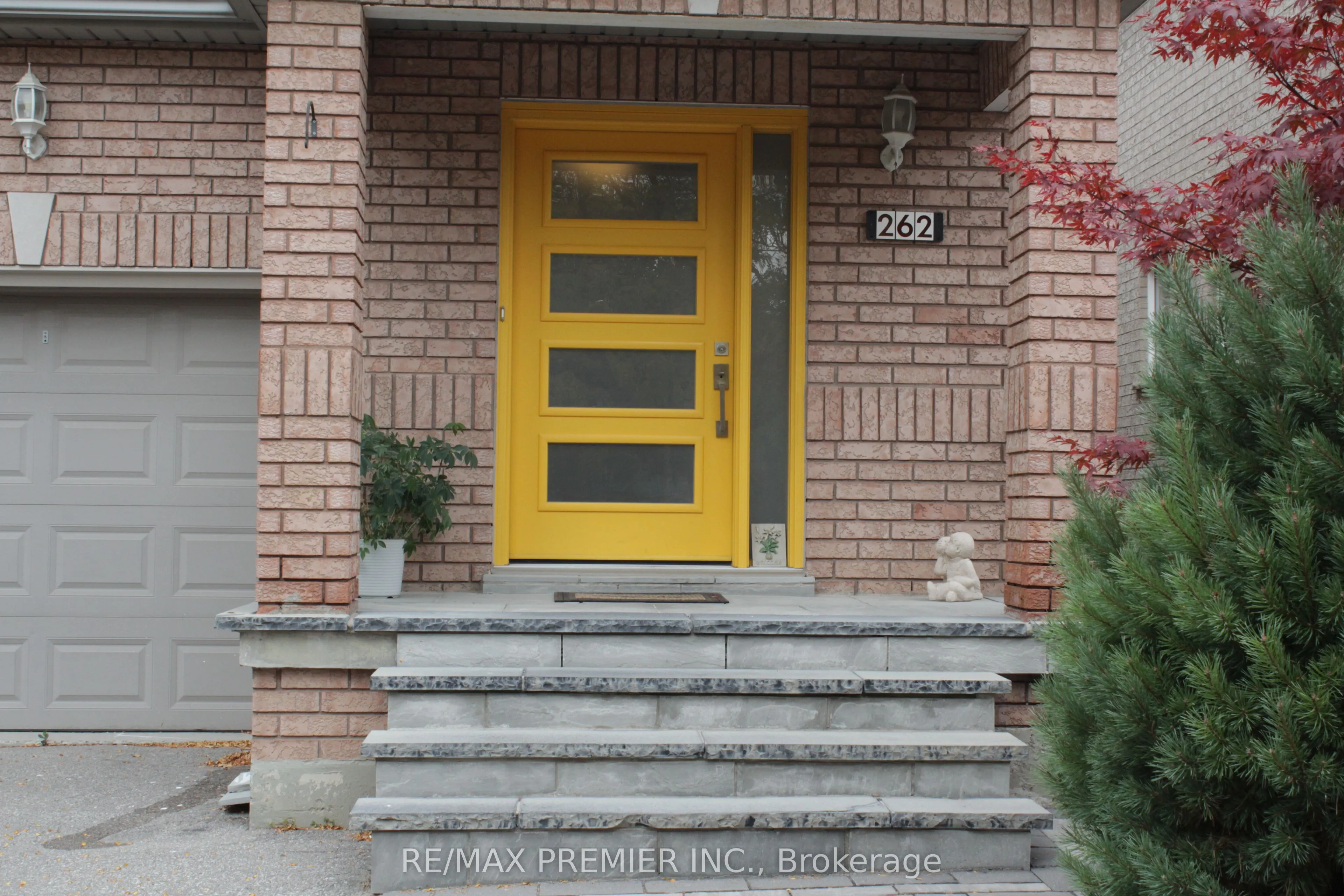 262 Isacc Murray Avenue, #Main Fl
