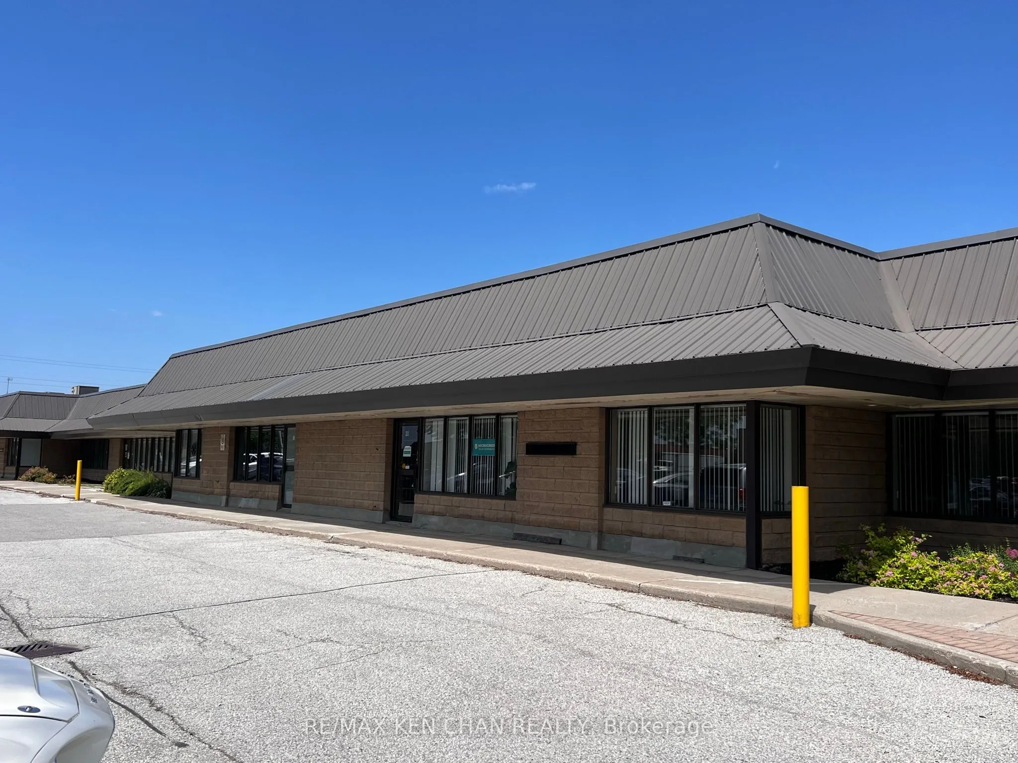 860 Denison Street, #10-11