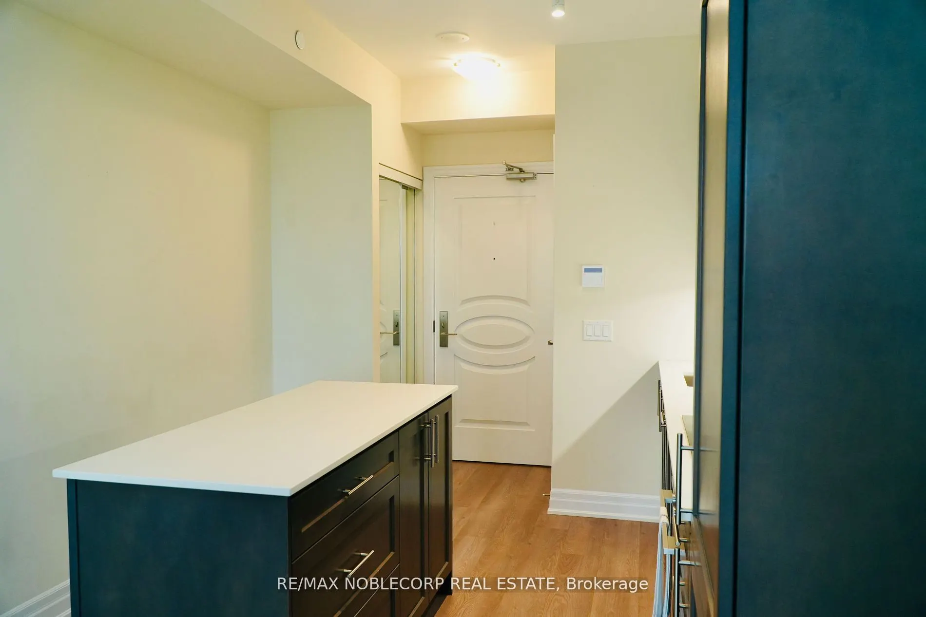 9085 Jane Street, #1511