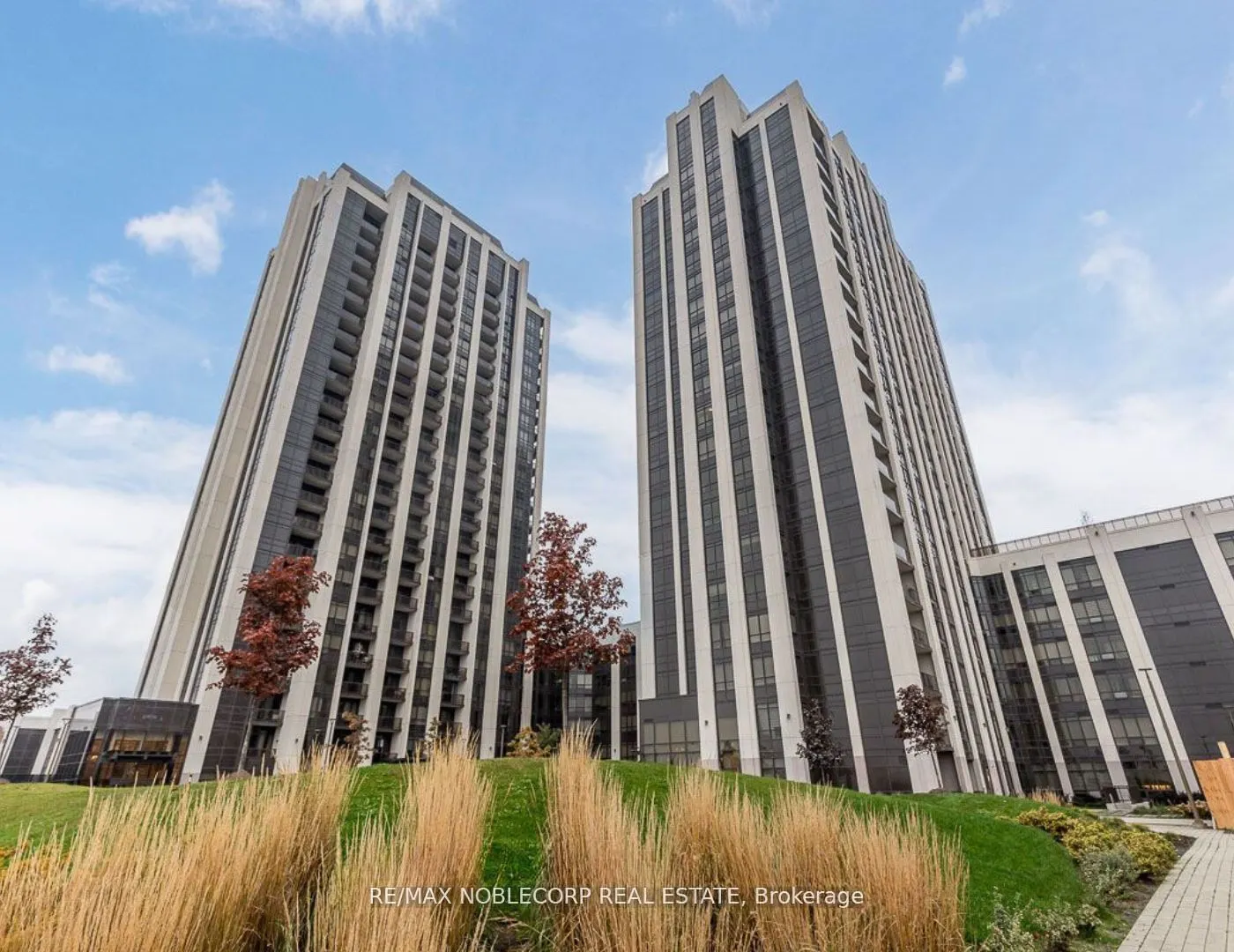 9085 Jane Street, #1511