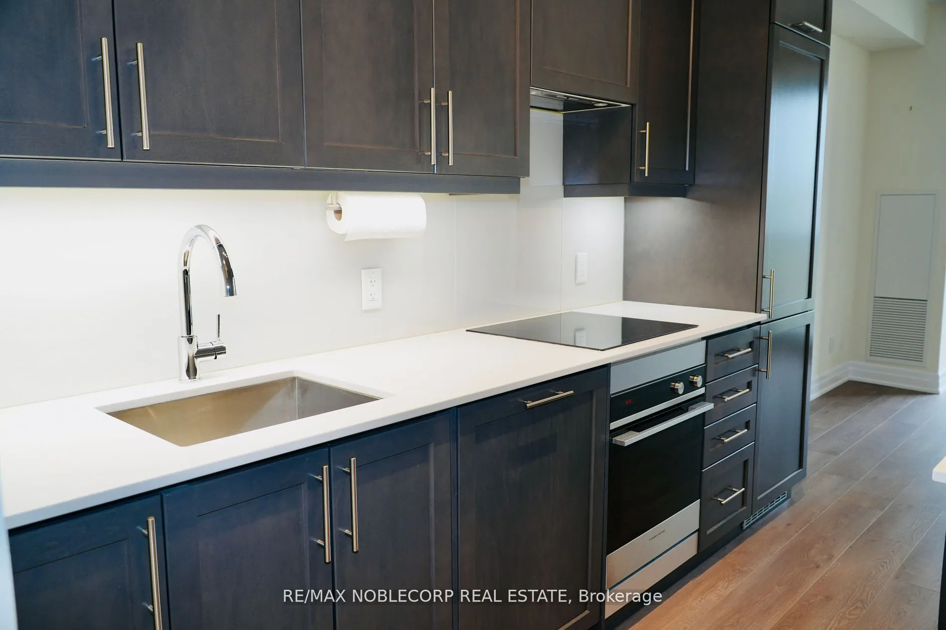 9085 Jane Street, #1511