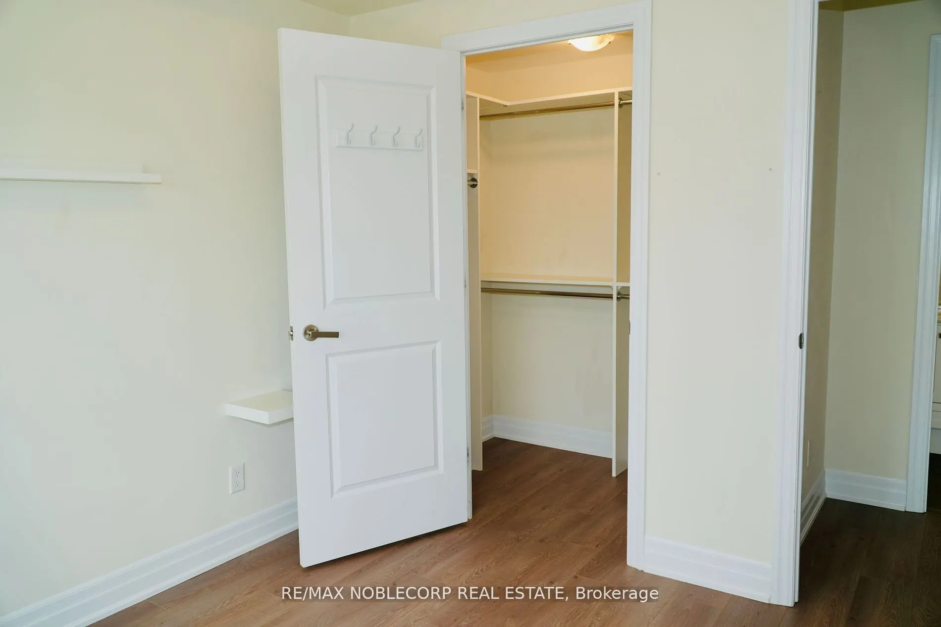 9085 Jane Street, #1511