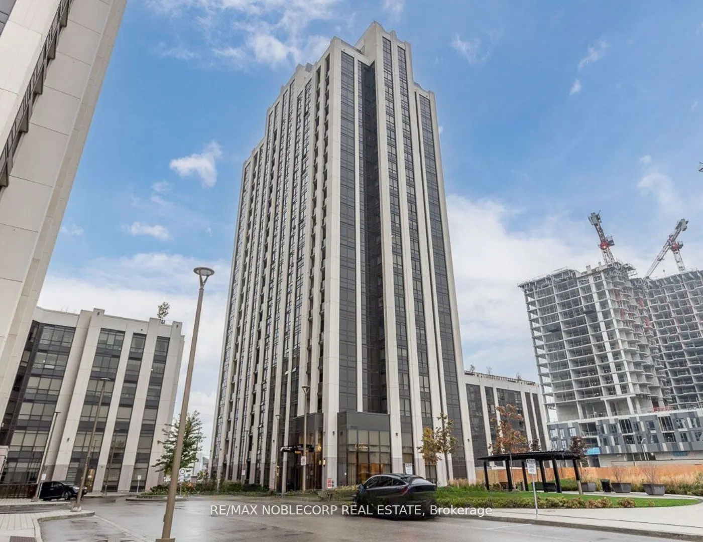9085 Jane Street, #1511