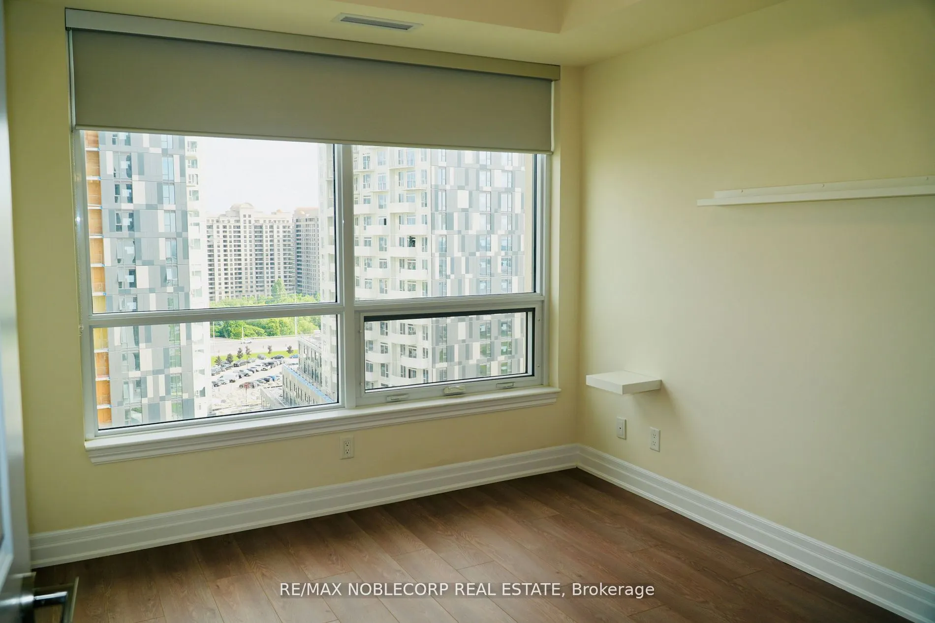 9085 Jane Street, #1511