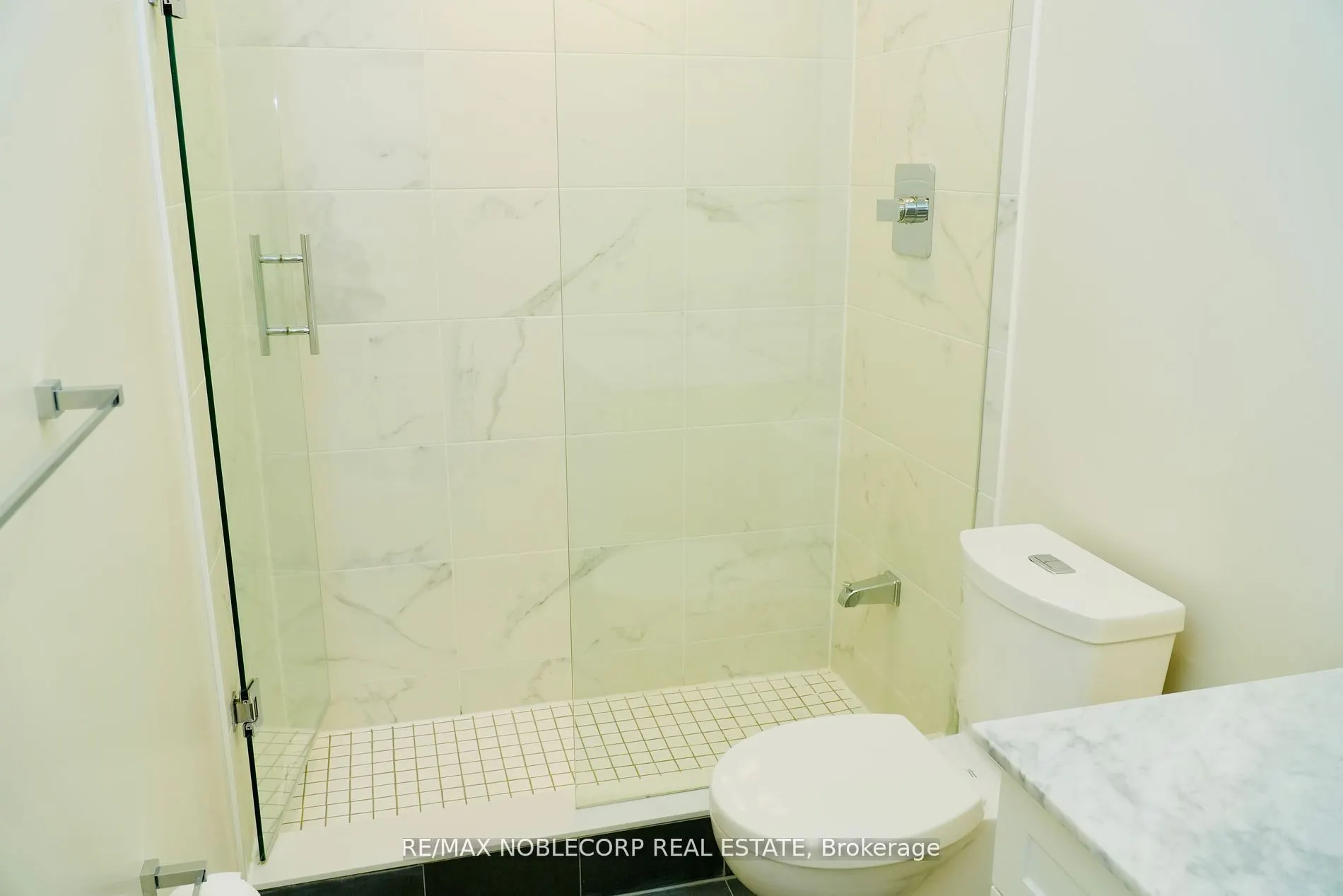 9085 Jane Street, #1511