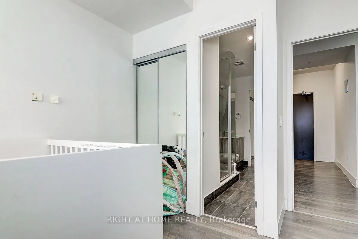 2916 Highway 7 Avenue, #2202