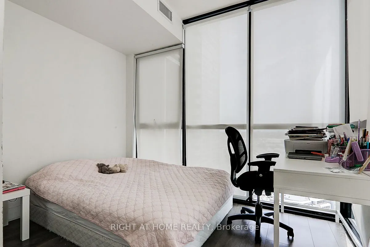 2916 Highway 7 Avenue, #2202