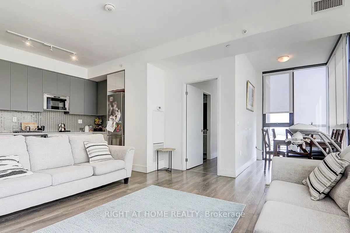 2916 Highway 7 Avenue, #2202