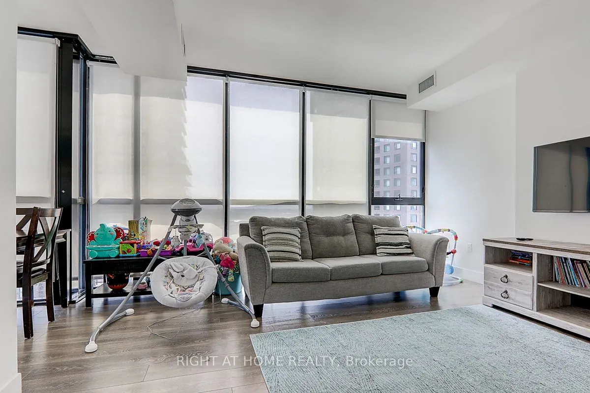 2916 Highway 7 Avenue, #2202