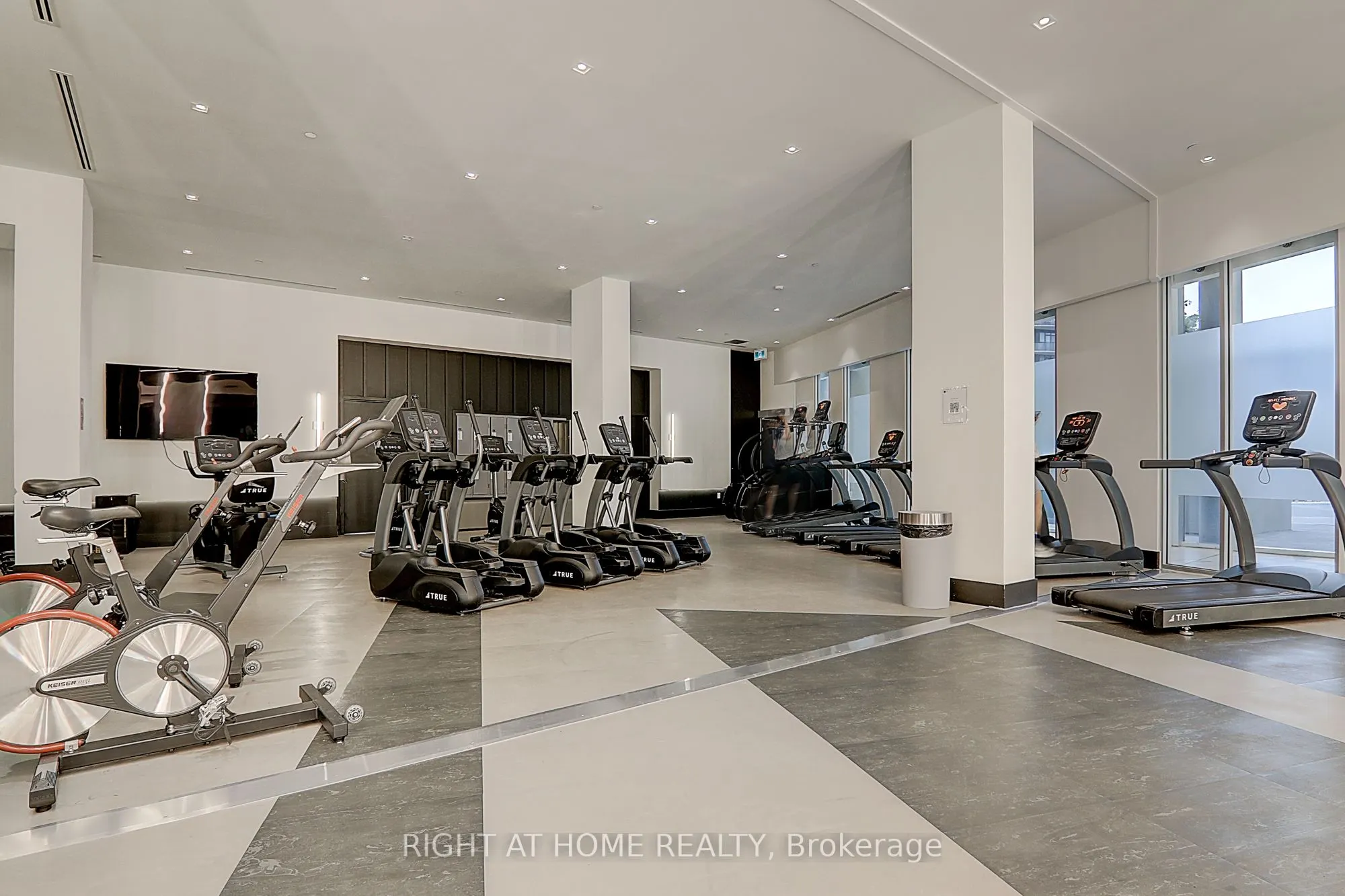 2916 Highway 7 Avenue, #2202