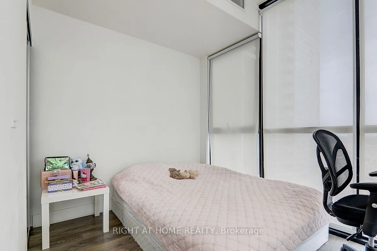 2916 Highway 7 Avenue, #2202