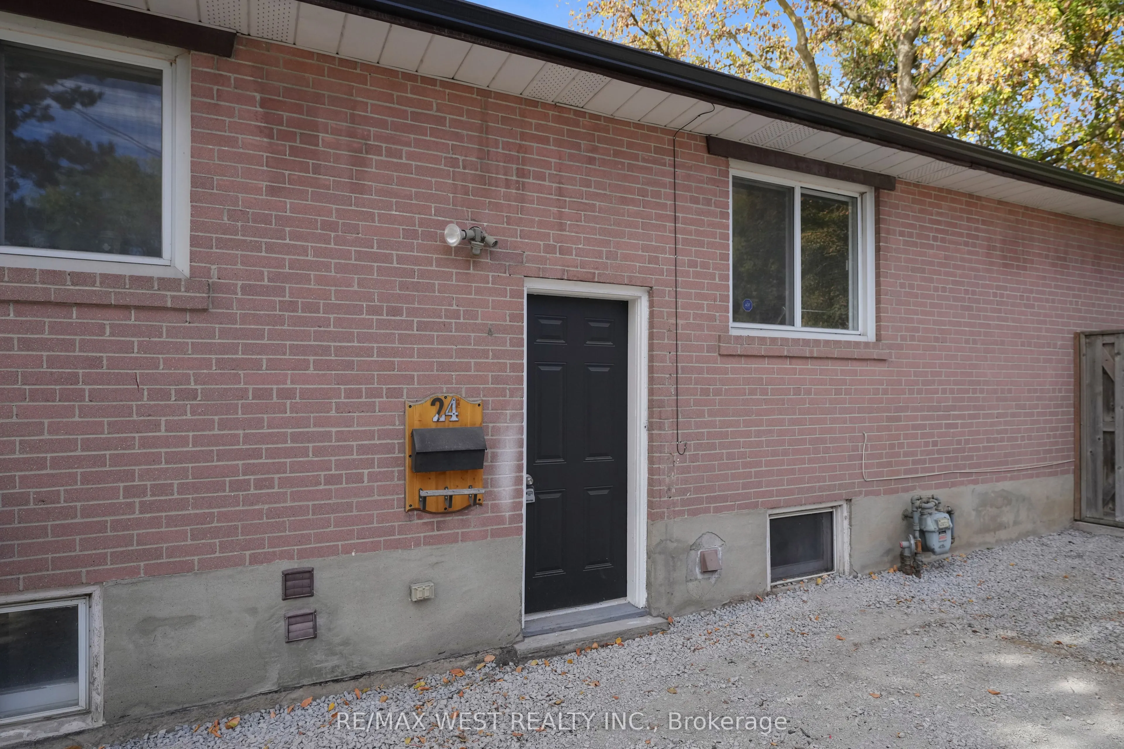 24 Walter Avenue, #Lower