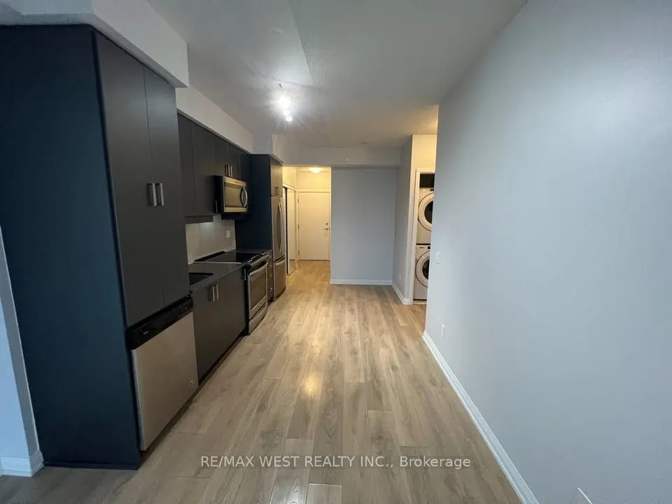 7895 Jane Street, #301