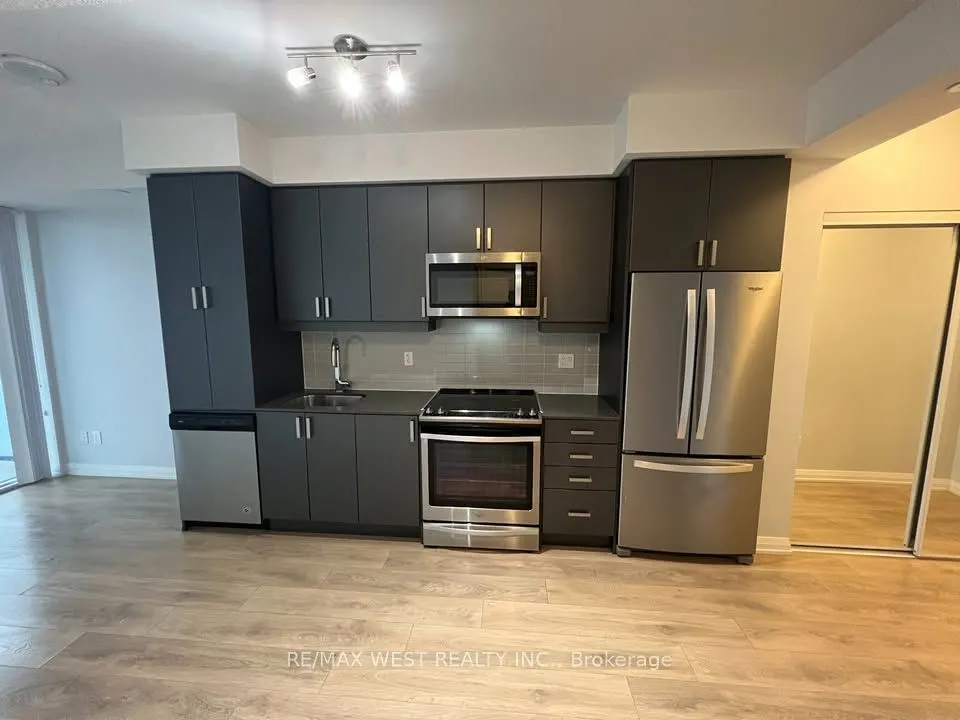 7895 Jane Street, #301