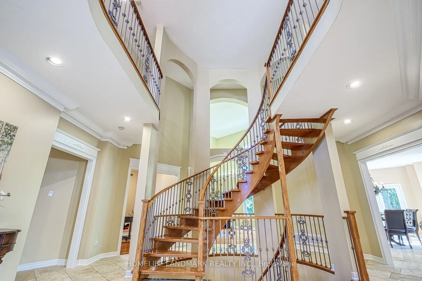 9 Chantilly Crescent
