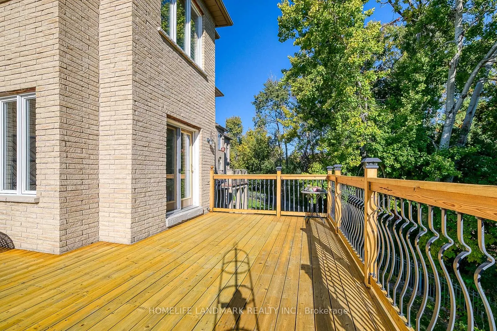 9 Chantilly Crescent