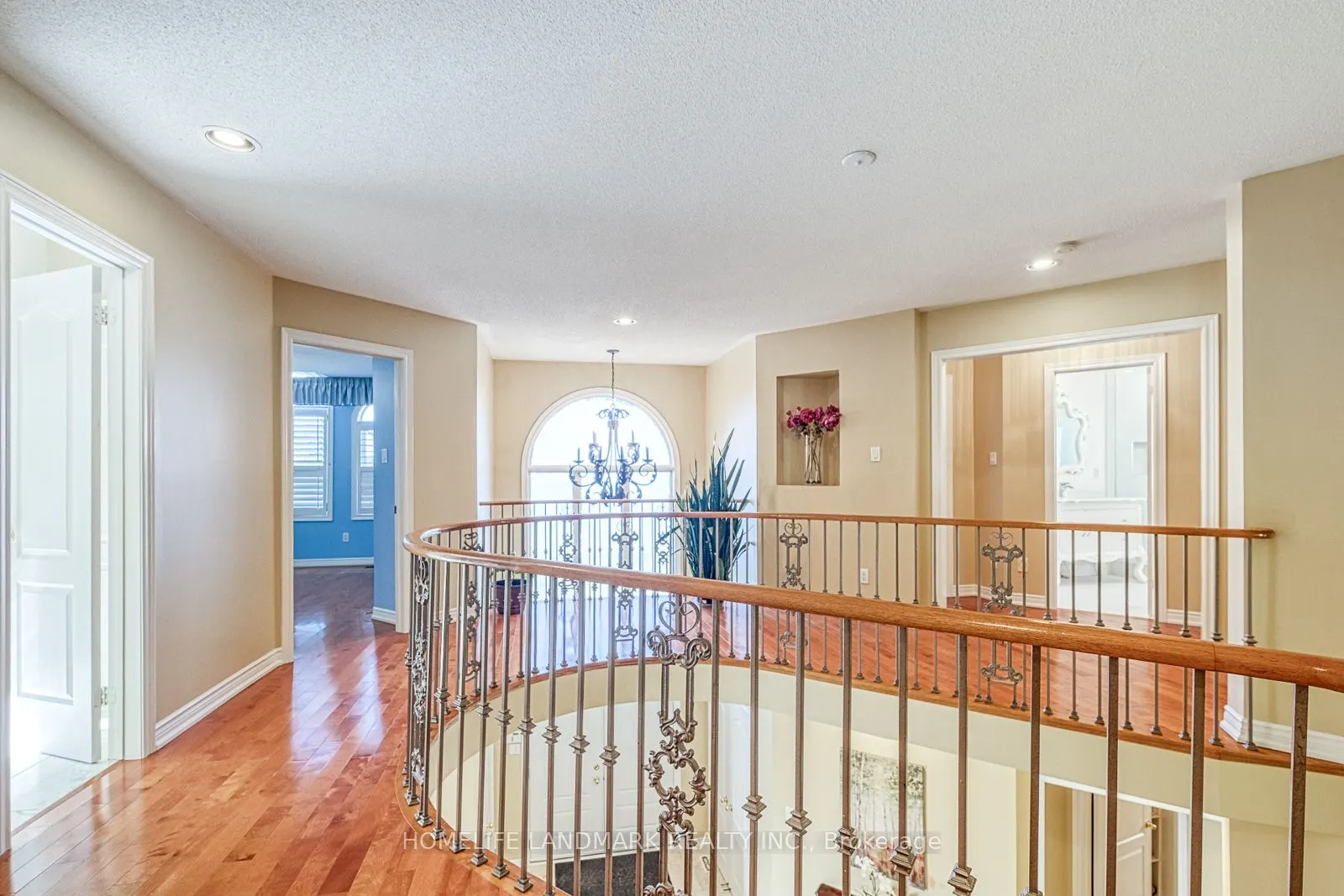 9 Chantilly Crescent