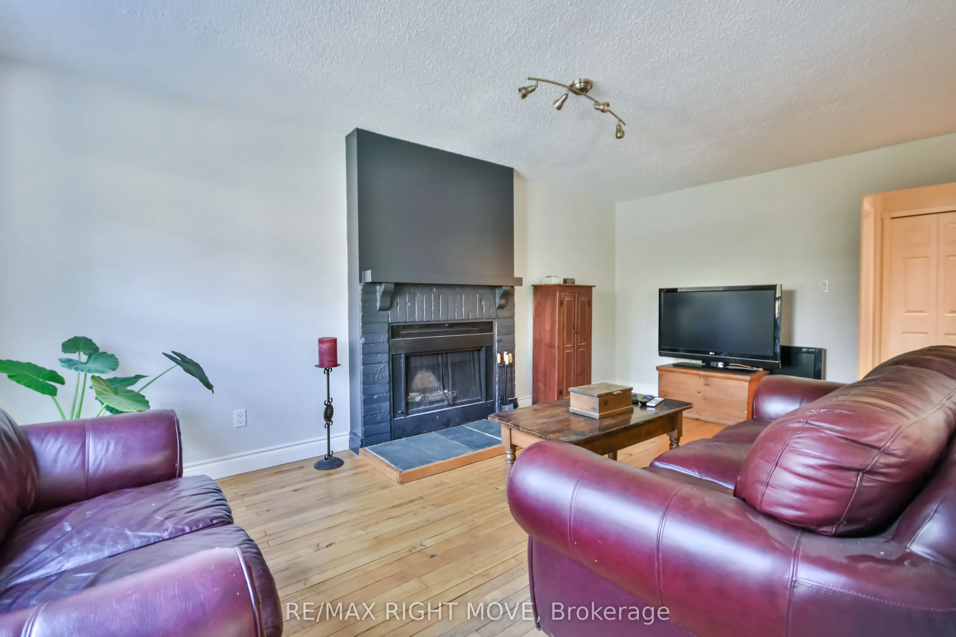 949 Linden Street