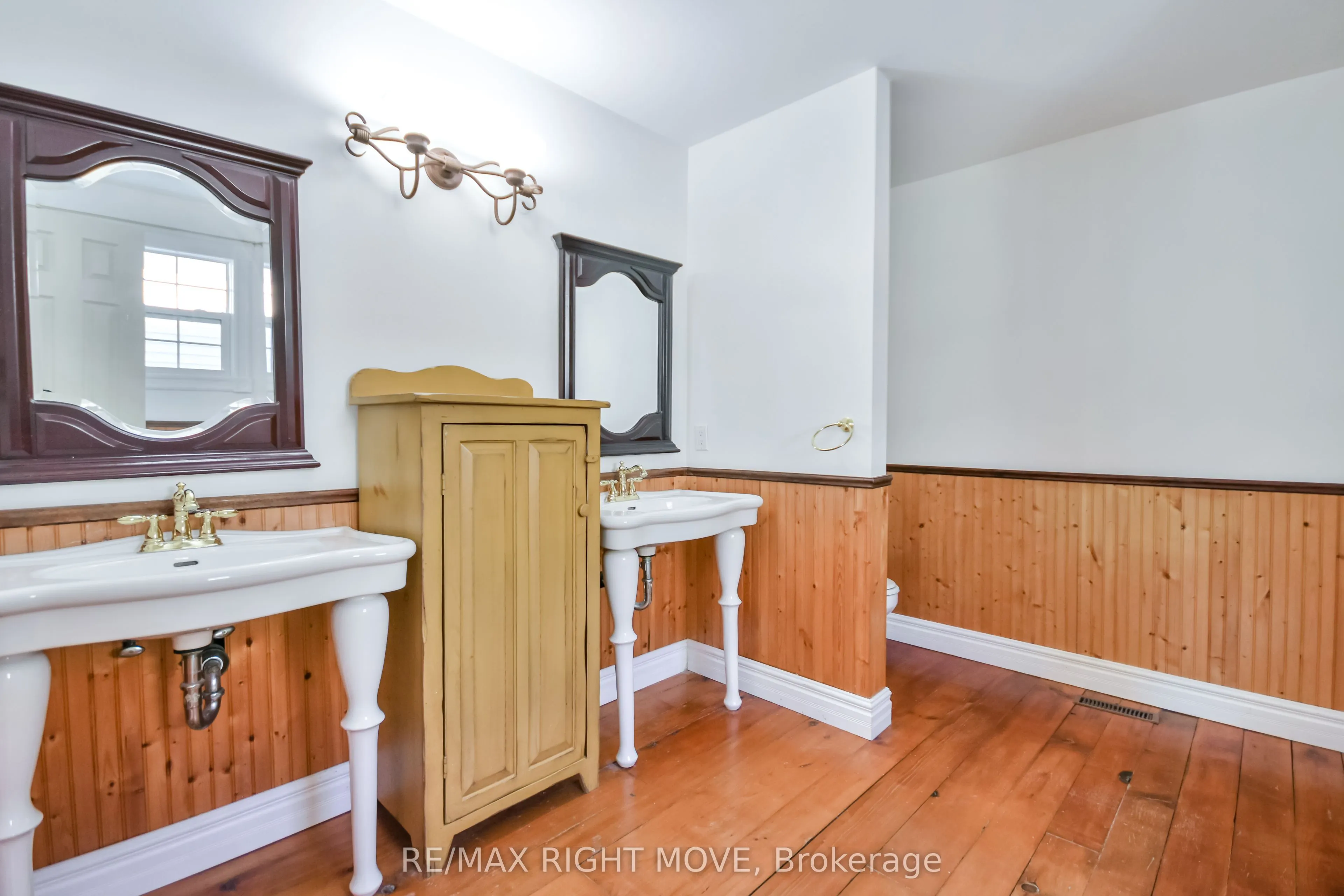 949 Linden Street