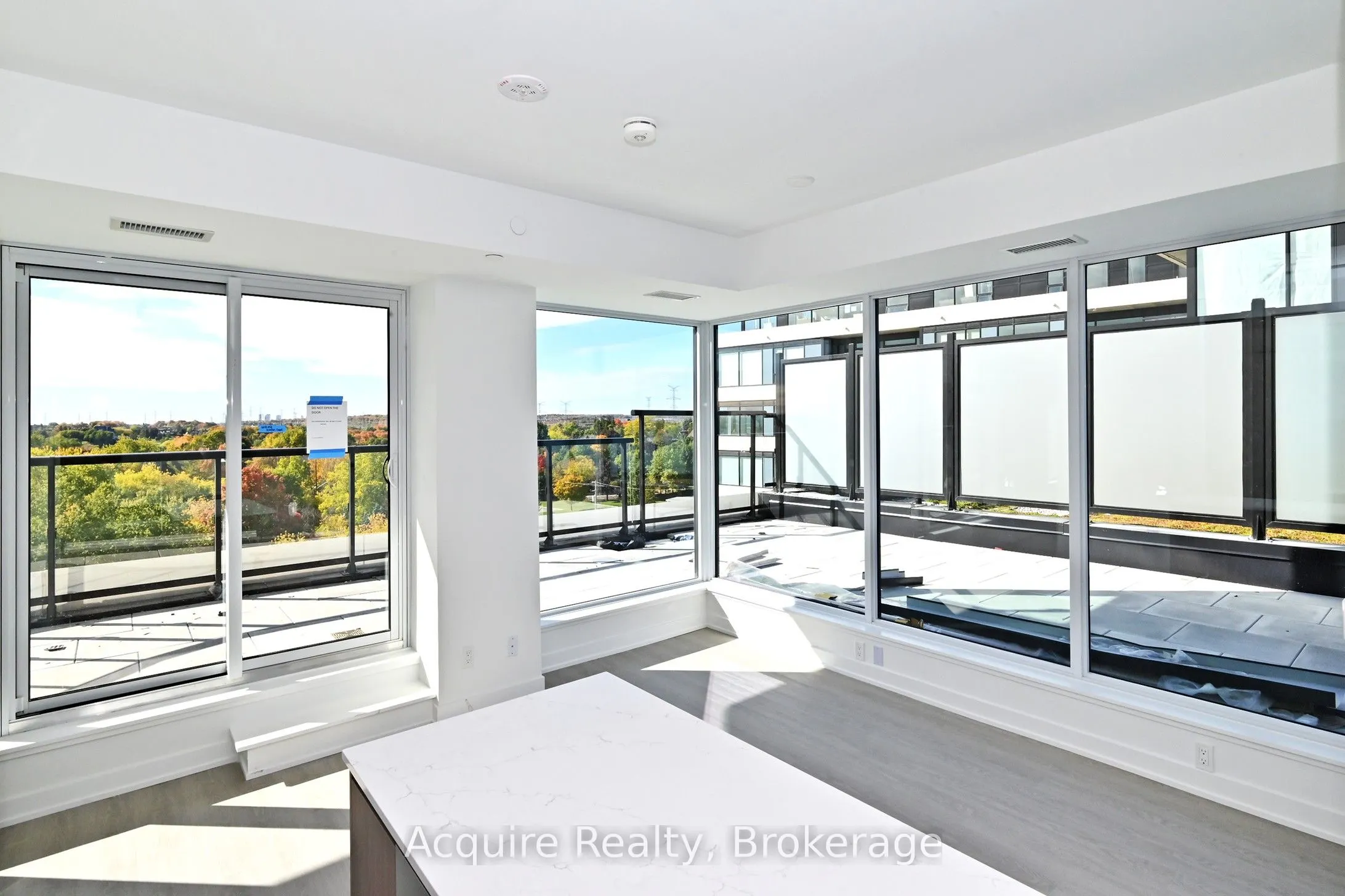 8188 Yonge Street, #825