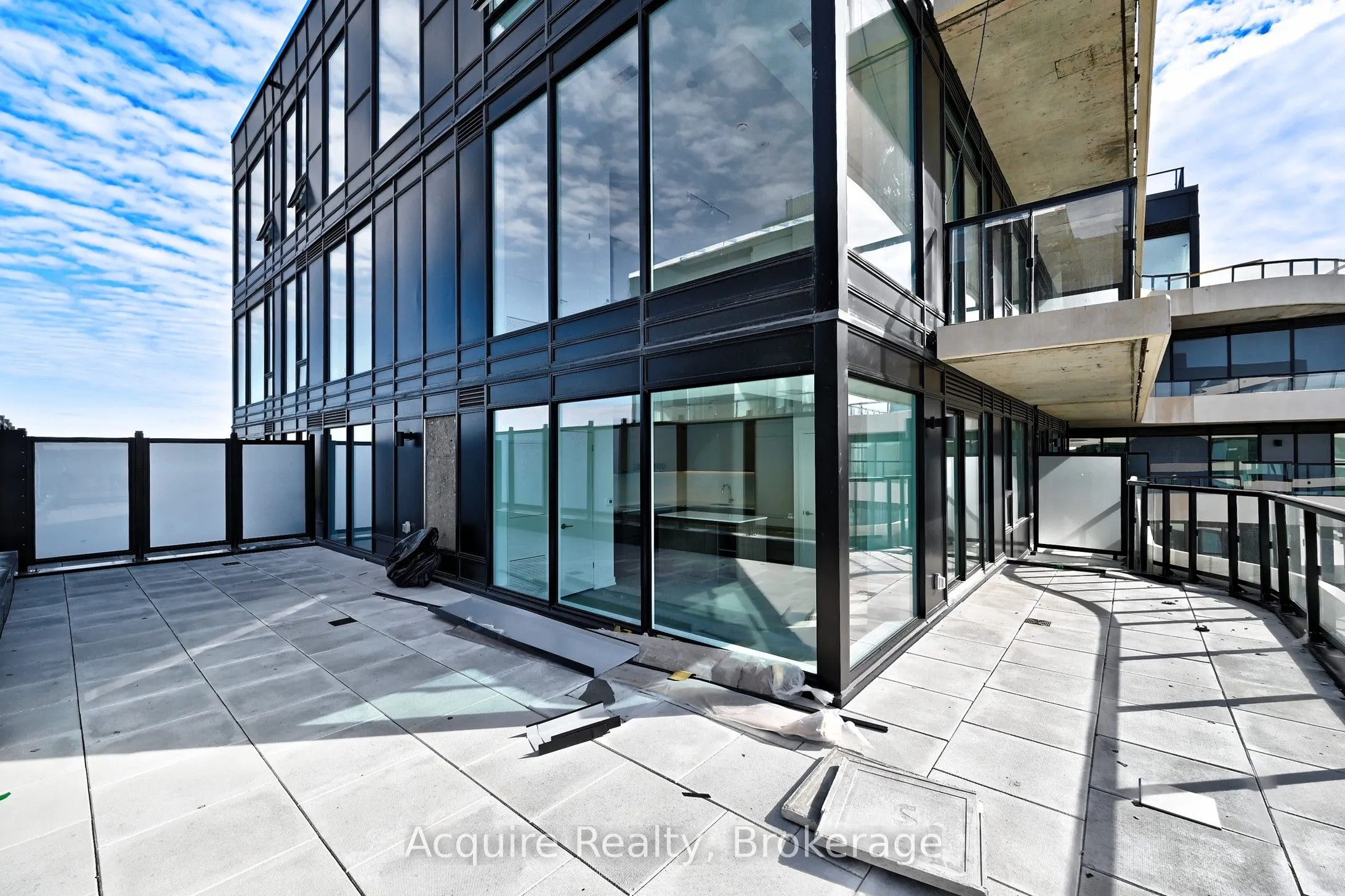8188 Yonge Street, #825